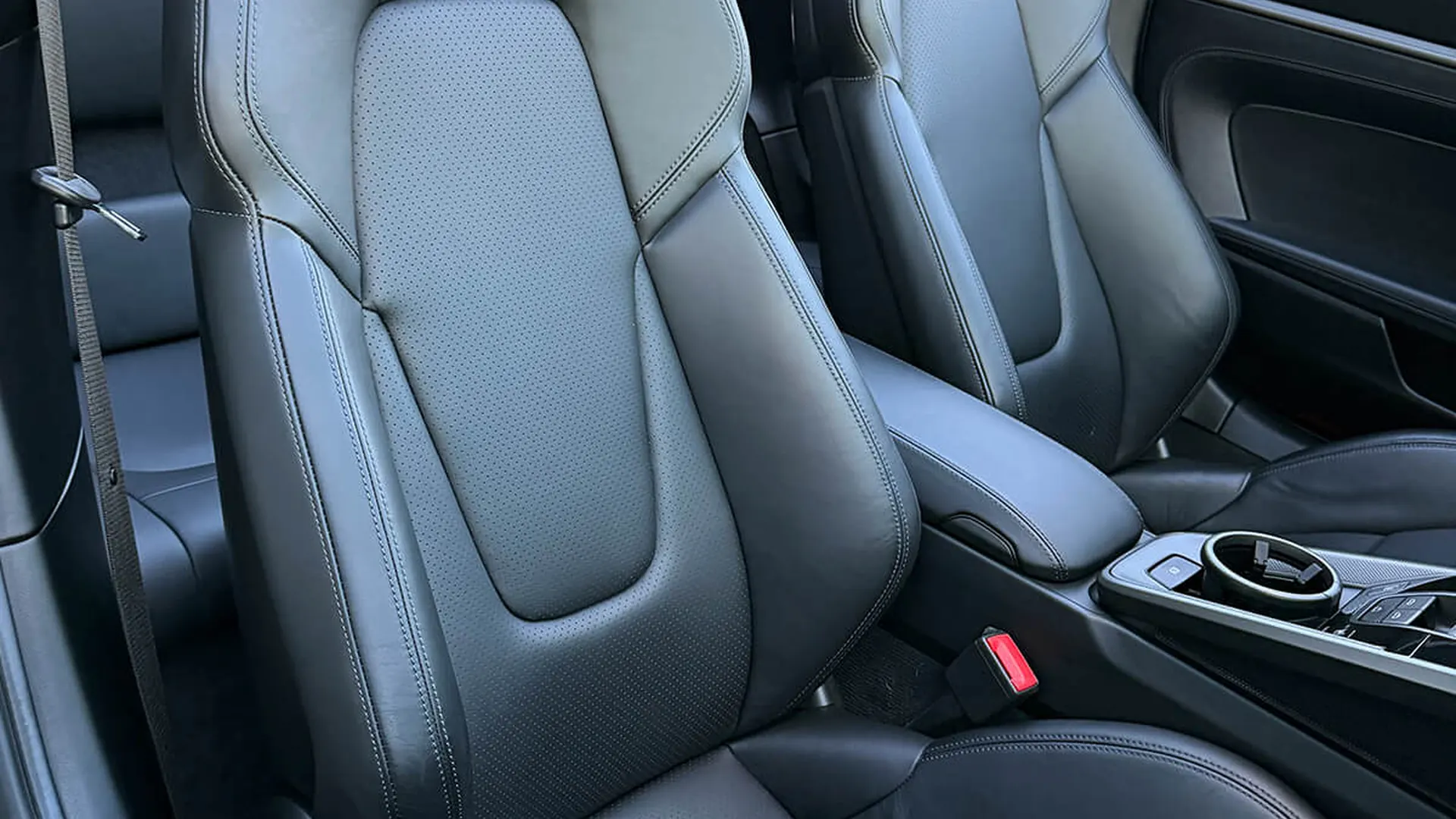 Porsche 911 — photo 13