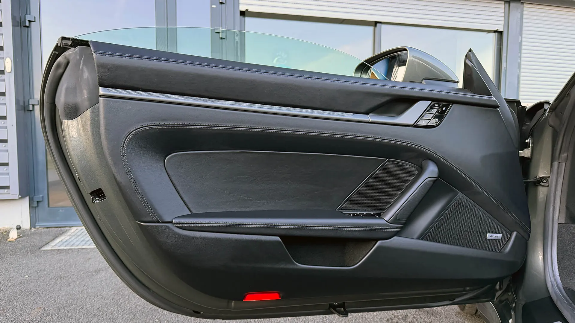Porsche 911 — photo 34