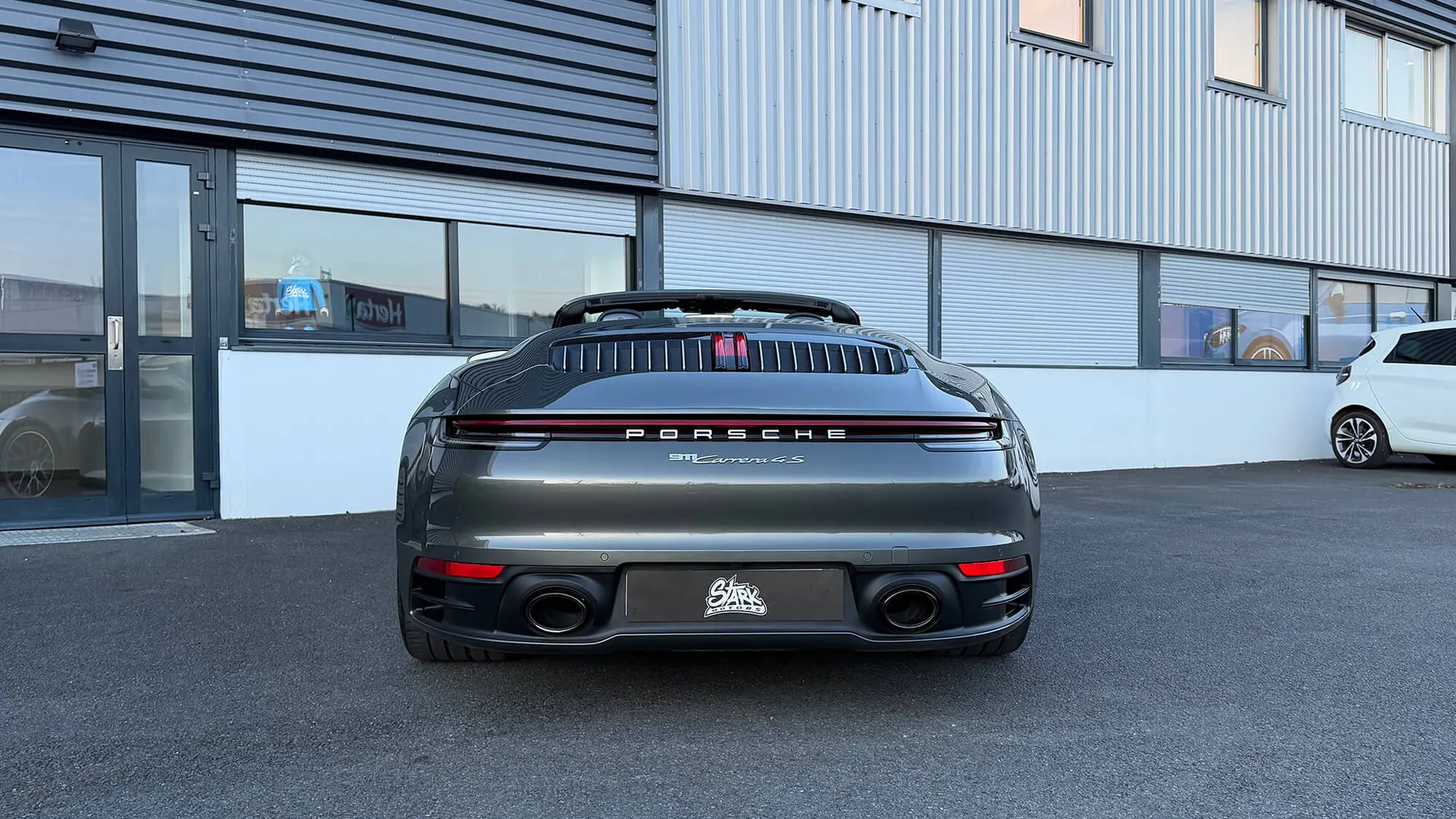 Porsche 911 — photo 8
