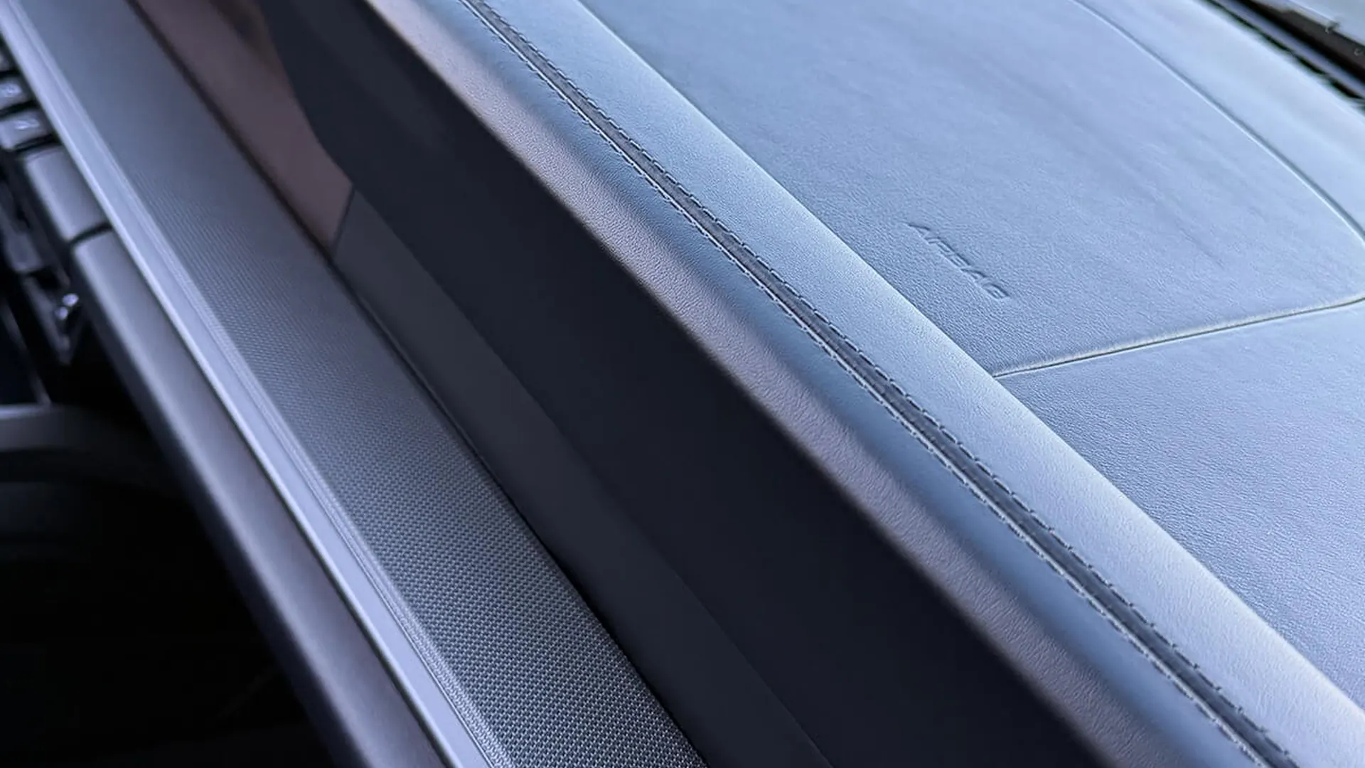 Porsche 911 — photo 33