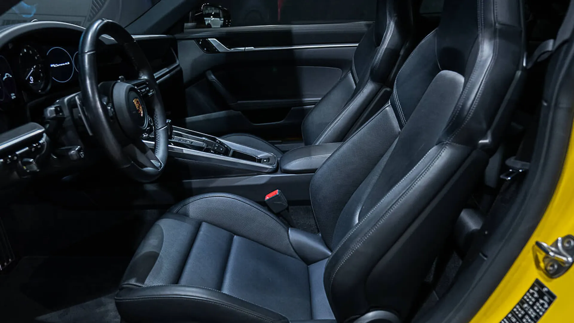 Porsche 911 — photo 36