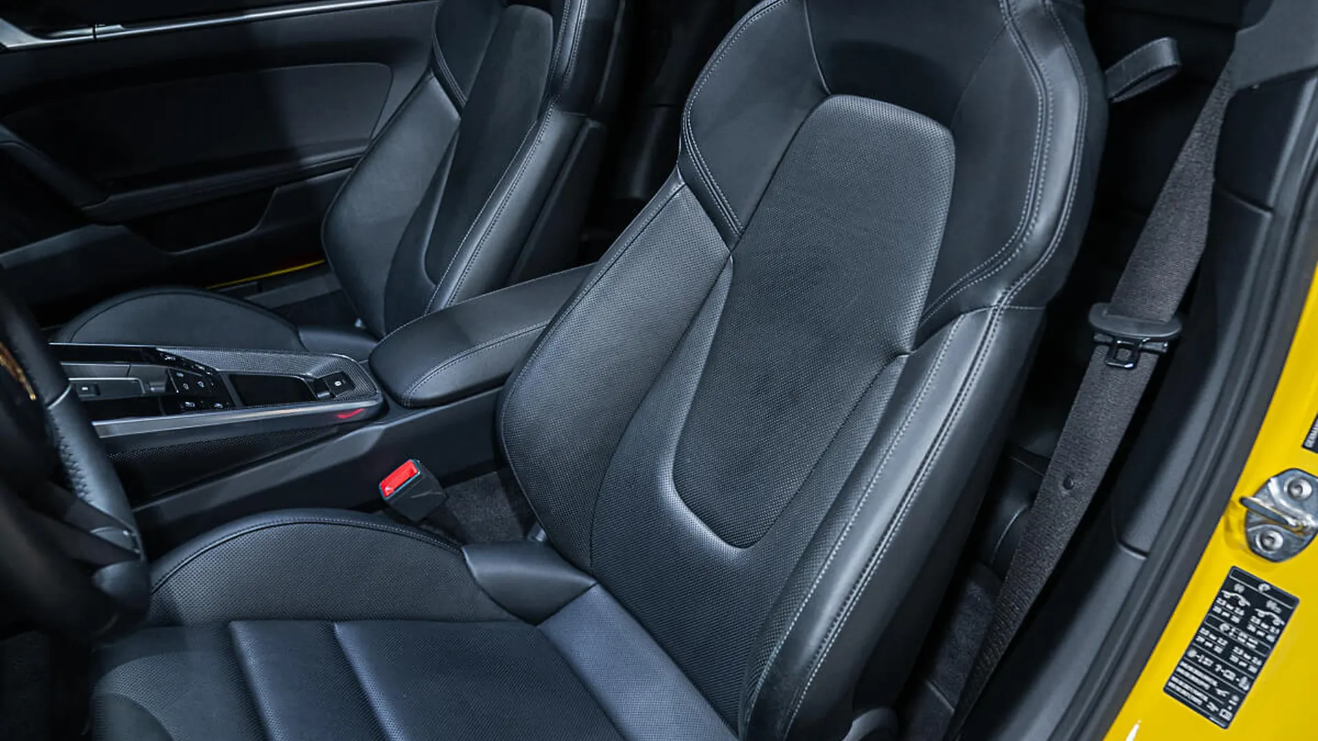 Porsche 911 — photo 35