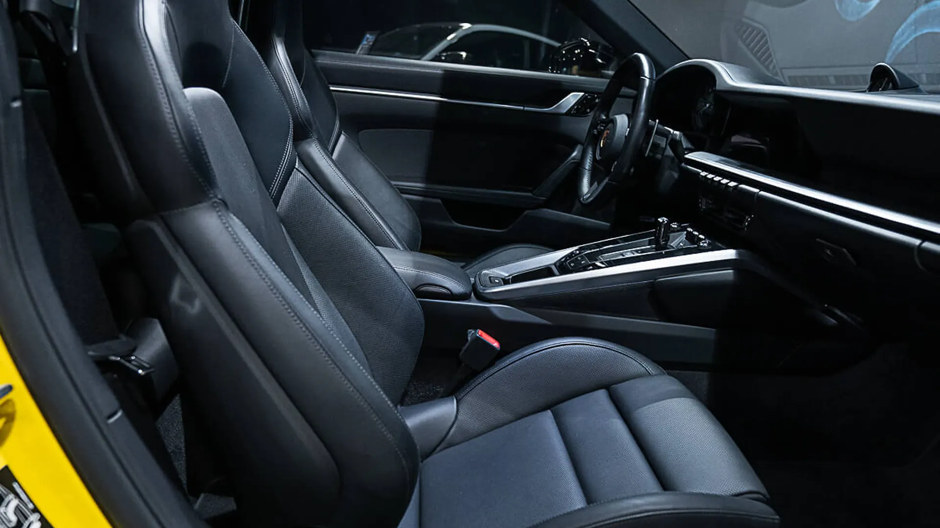 Porsche 911 — photo 38