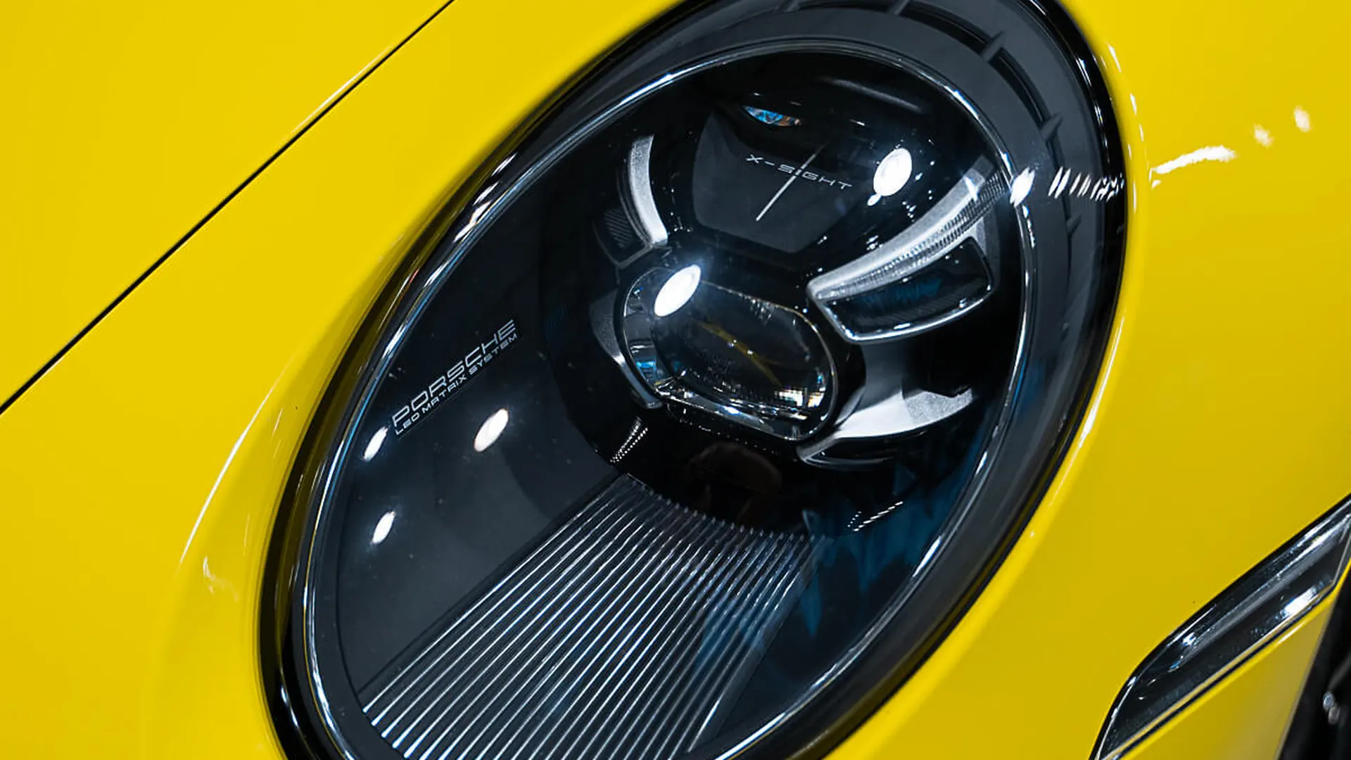 Porsche 911 — photo 39