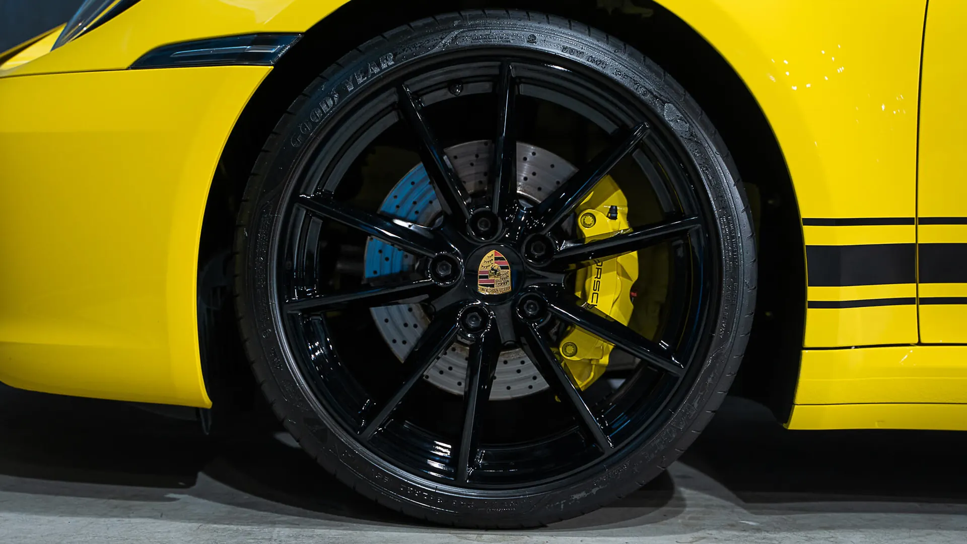Porsche 911 — photo 6
