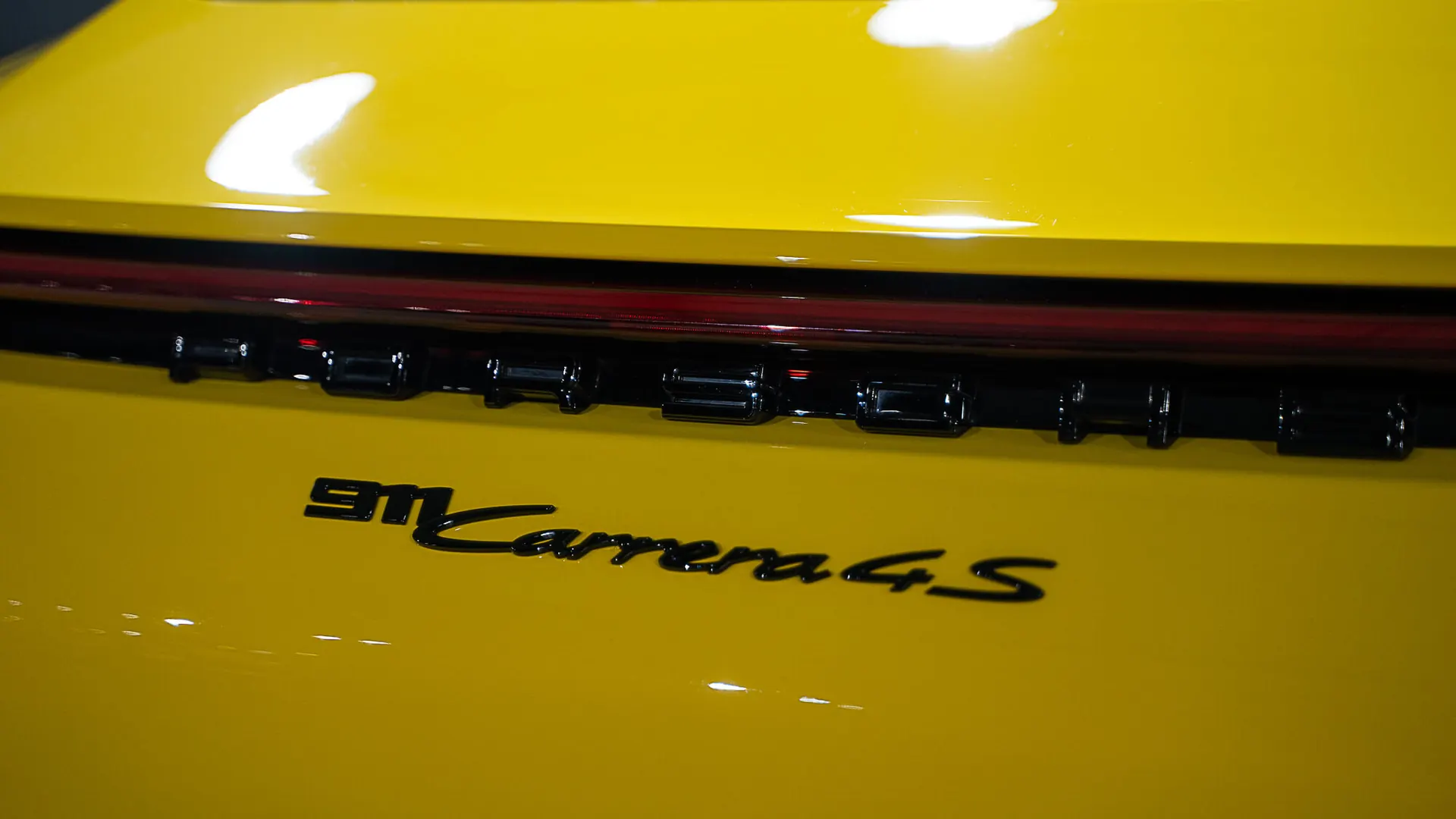 Porsche 911 — photo 24