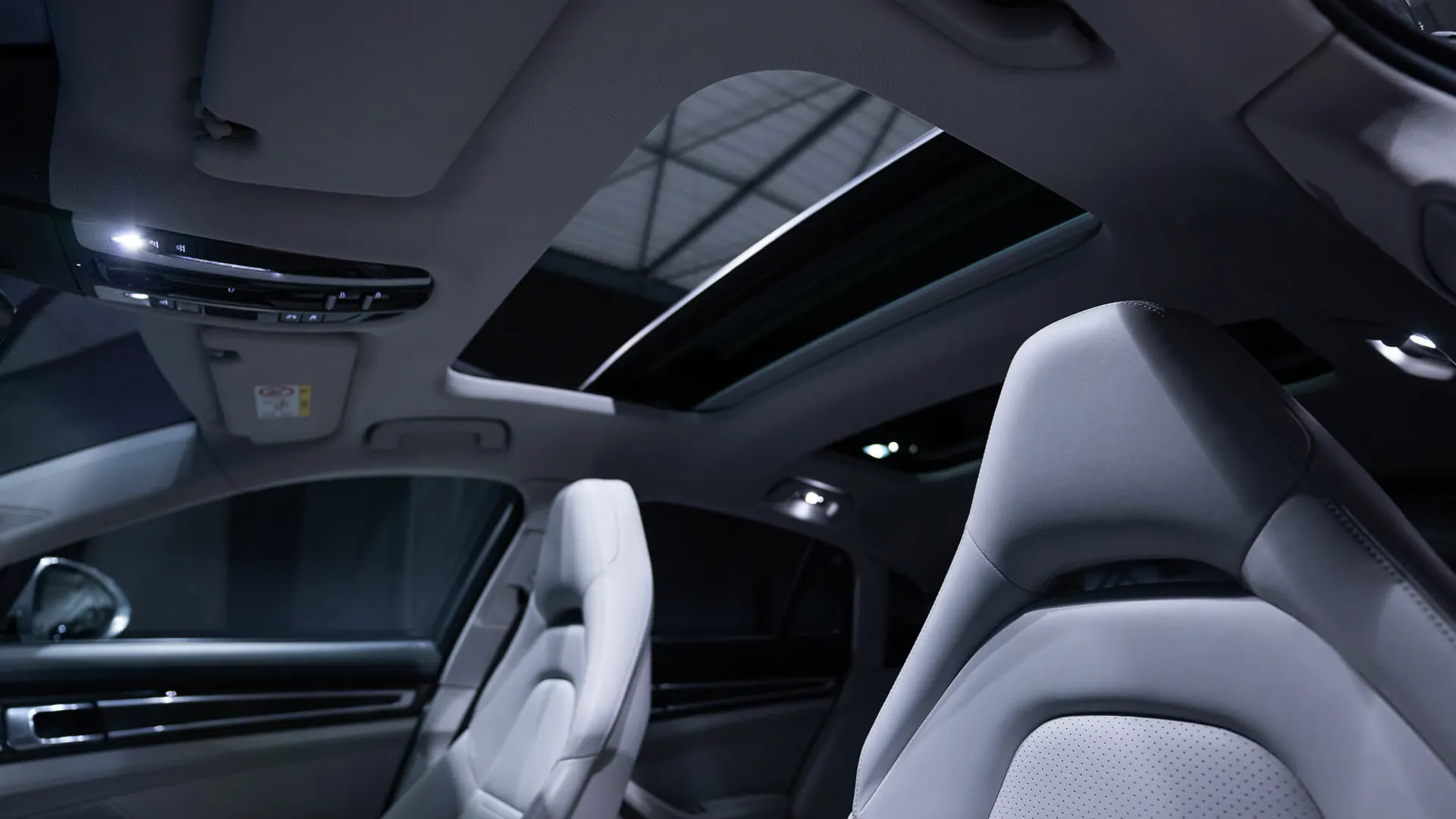 Porsche PANAMERA — photo 13