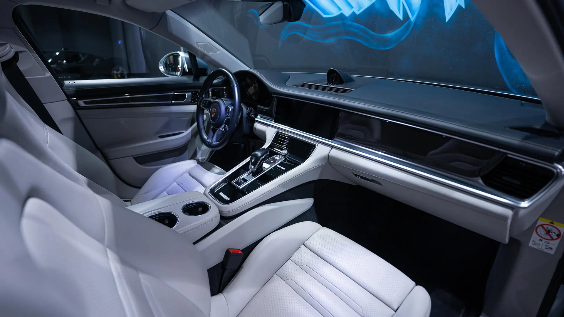 Porsche PANAMERA — photo 9