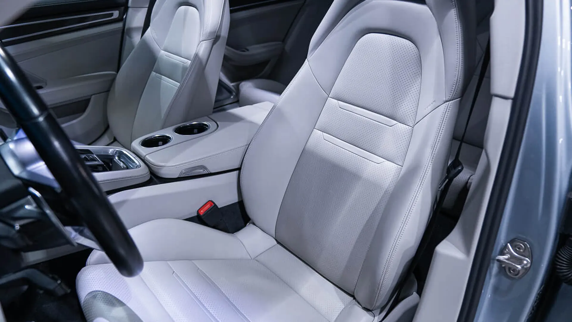Porsche PANAMERA — photo 49