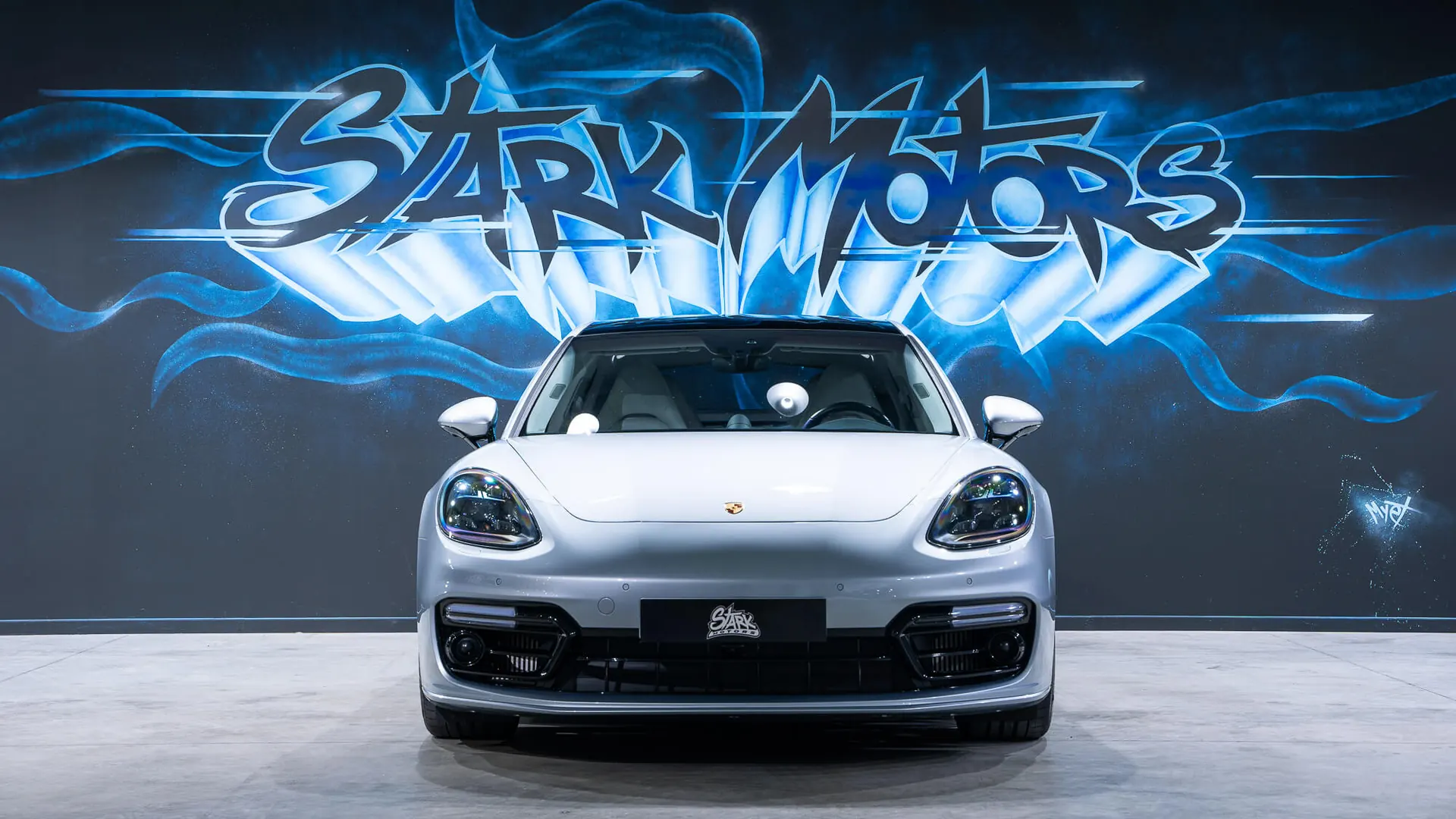 Porsche PANAMERA — photo 2