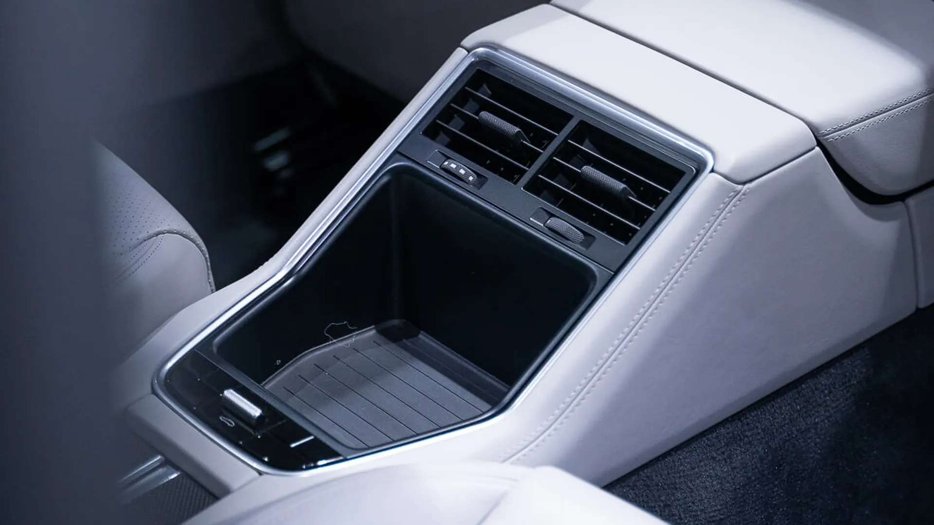 Porsche PANAMERA — photo 46