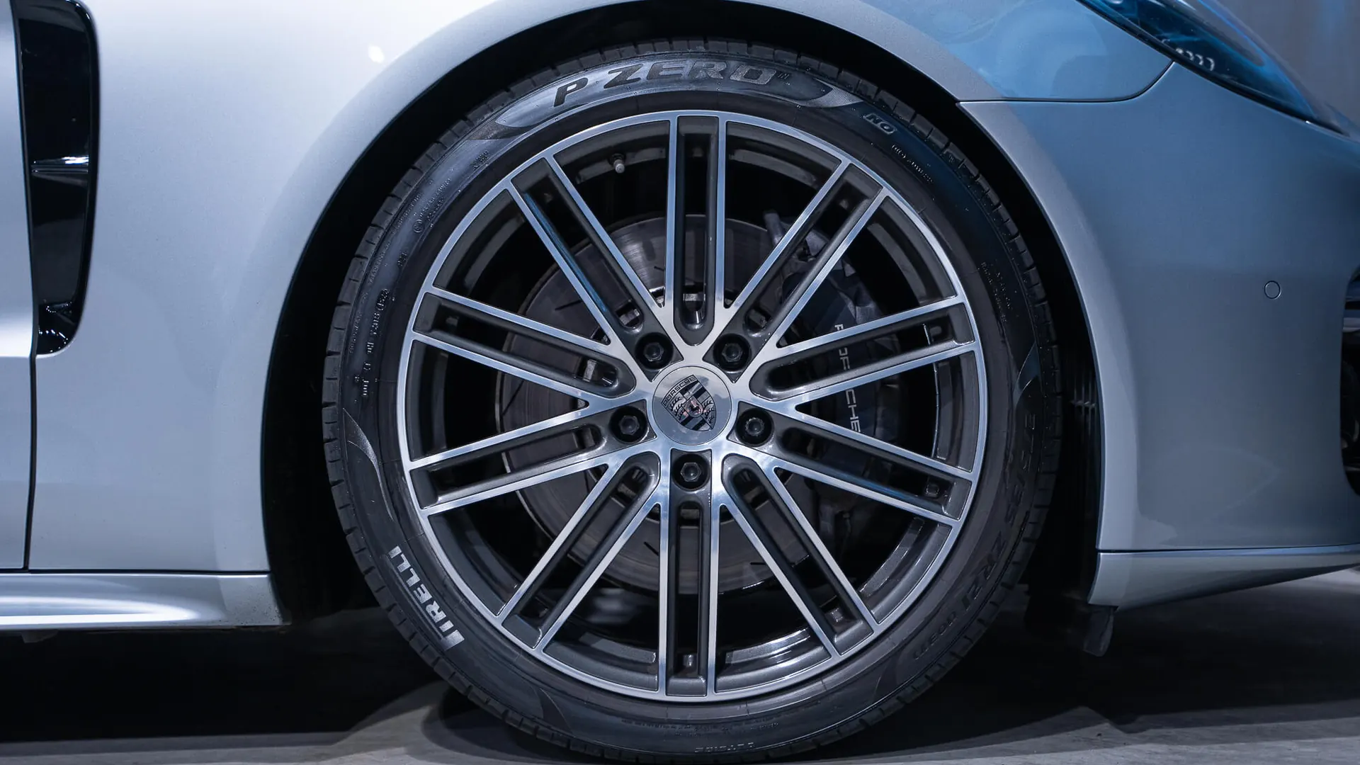 Porsche PANAMERA — photo 38