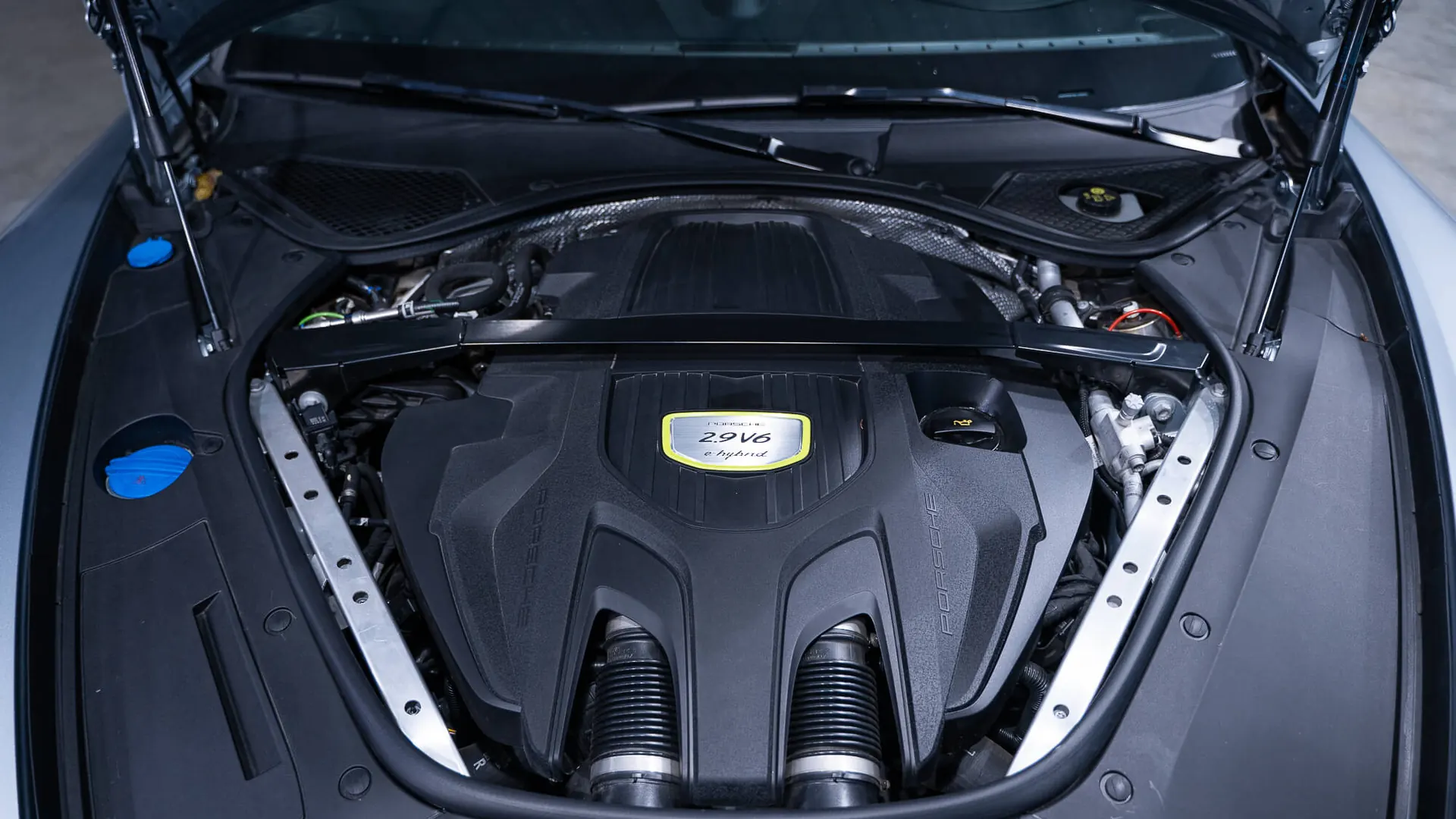 Porsche PANAMERA — photo 22
