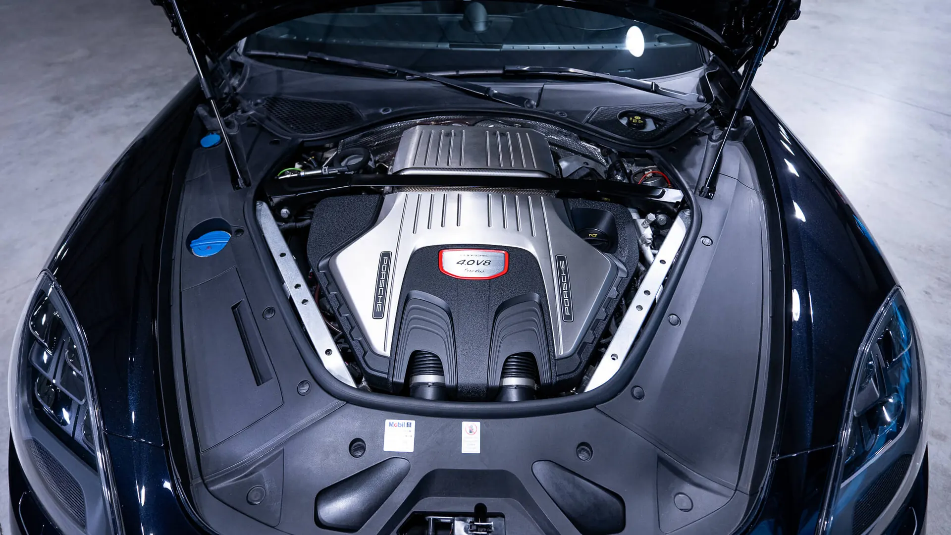 Porsche PANAMERA — photo 17