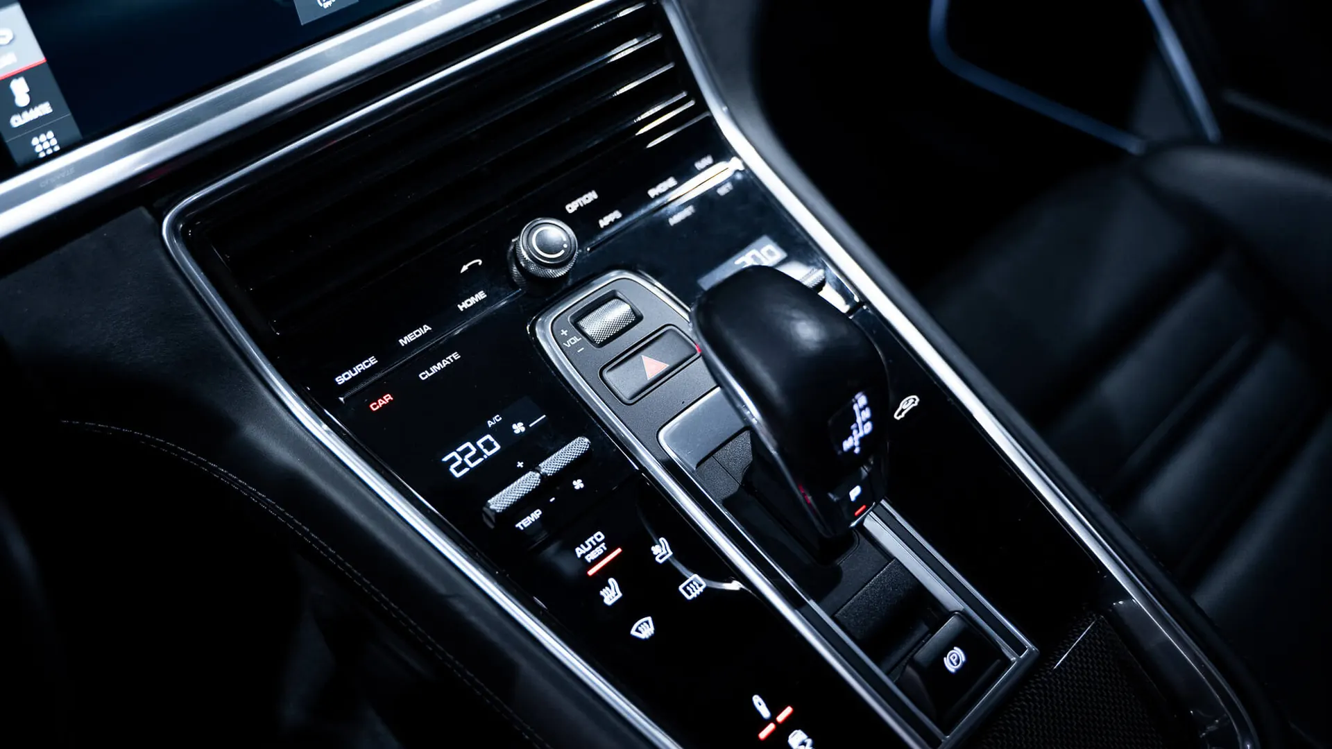 Porsche PANAMERA — photo 32