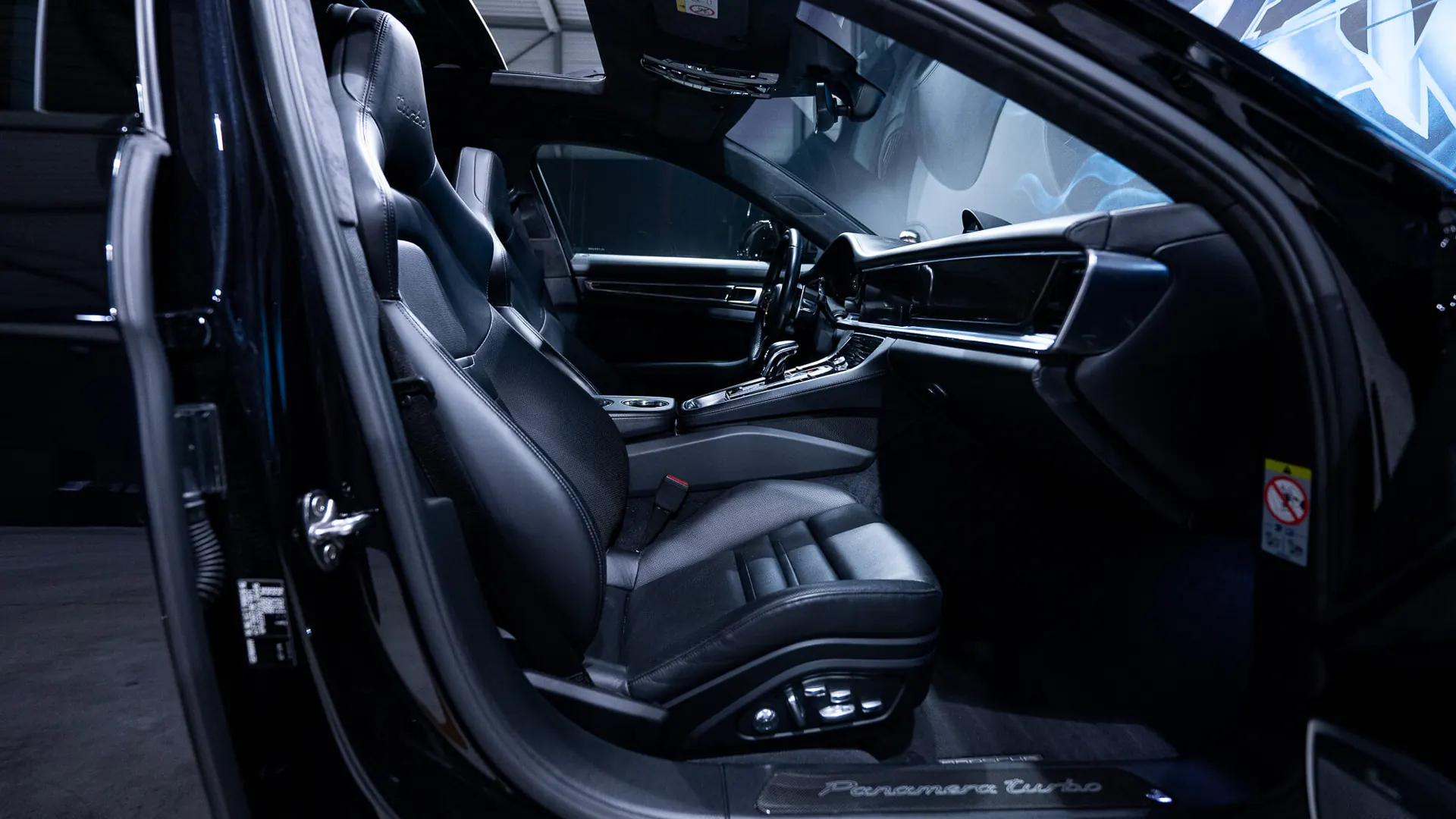 Porsche PANAMERA — photo 9