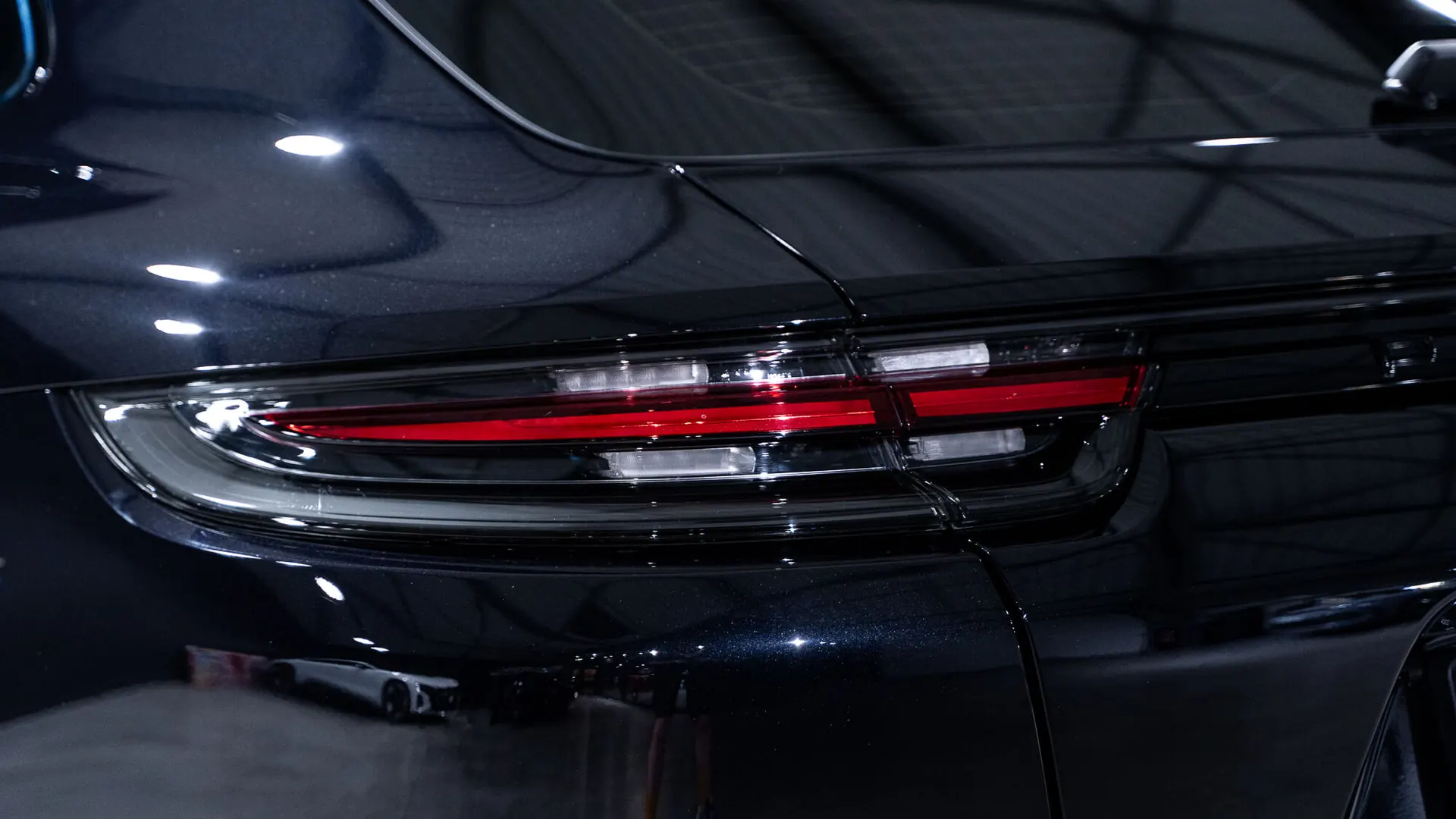 Porsche PANAMERA — photo 37