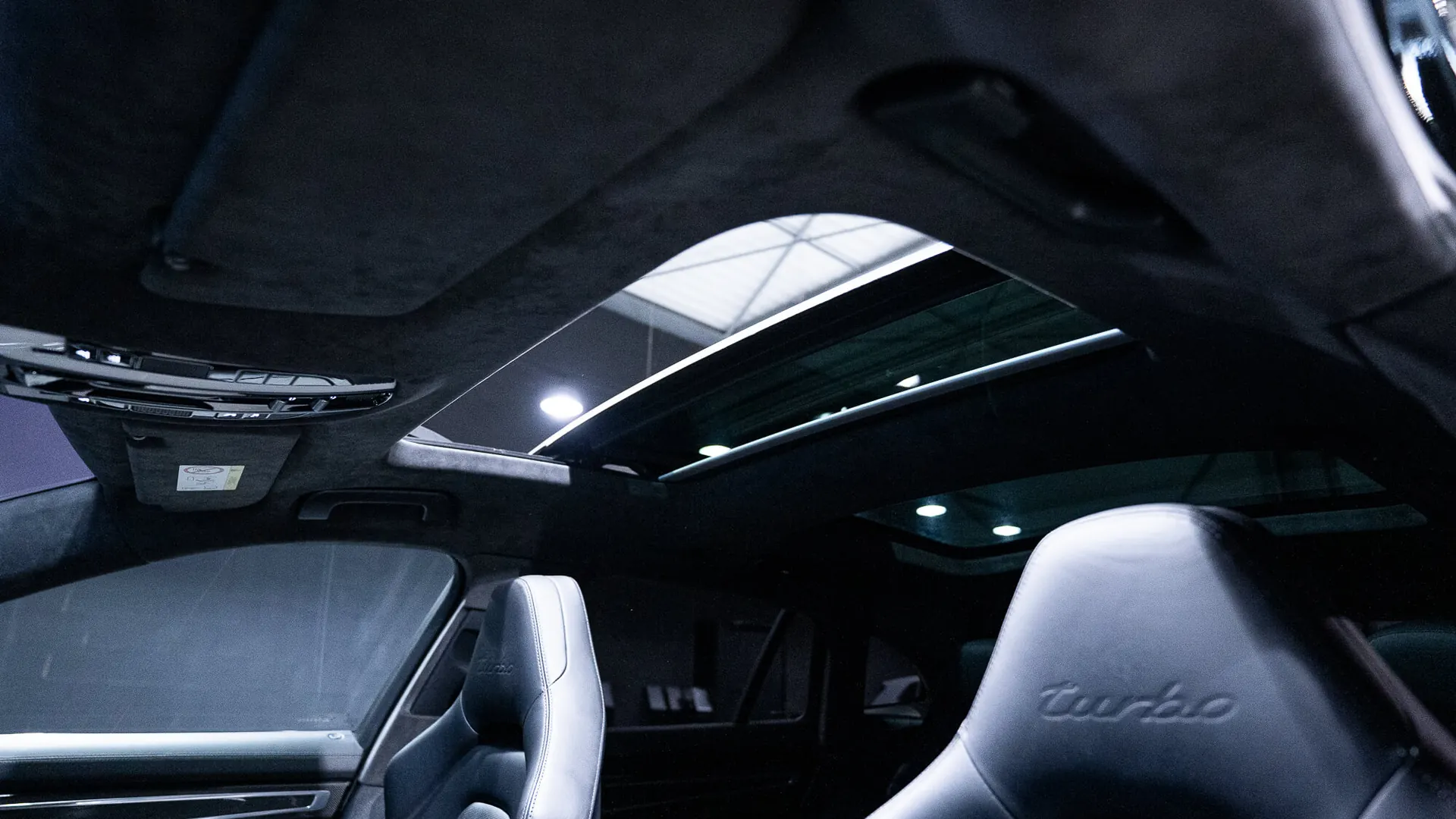 Porsche PANAMERA — photo 10
