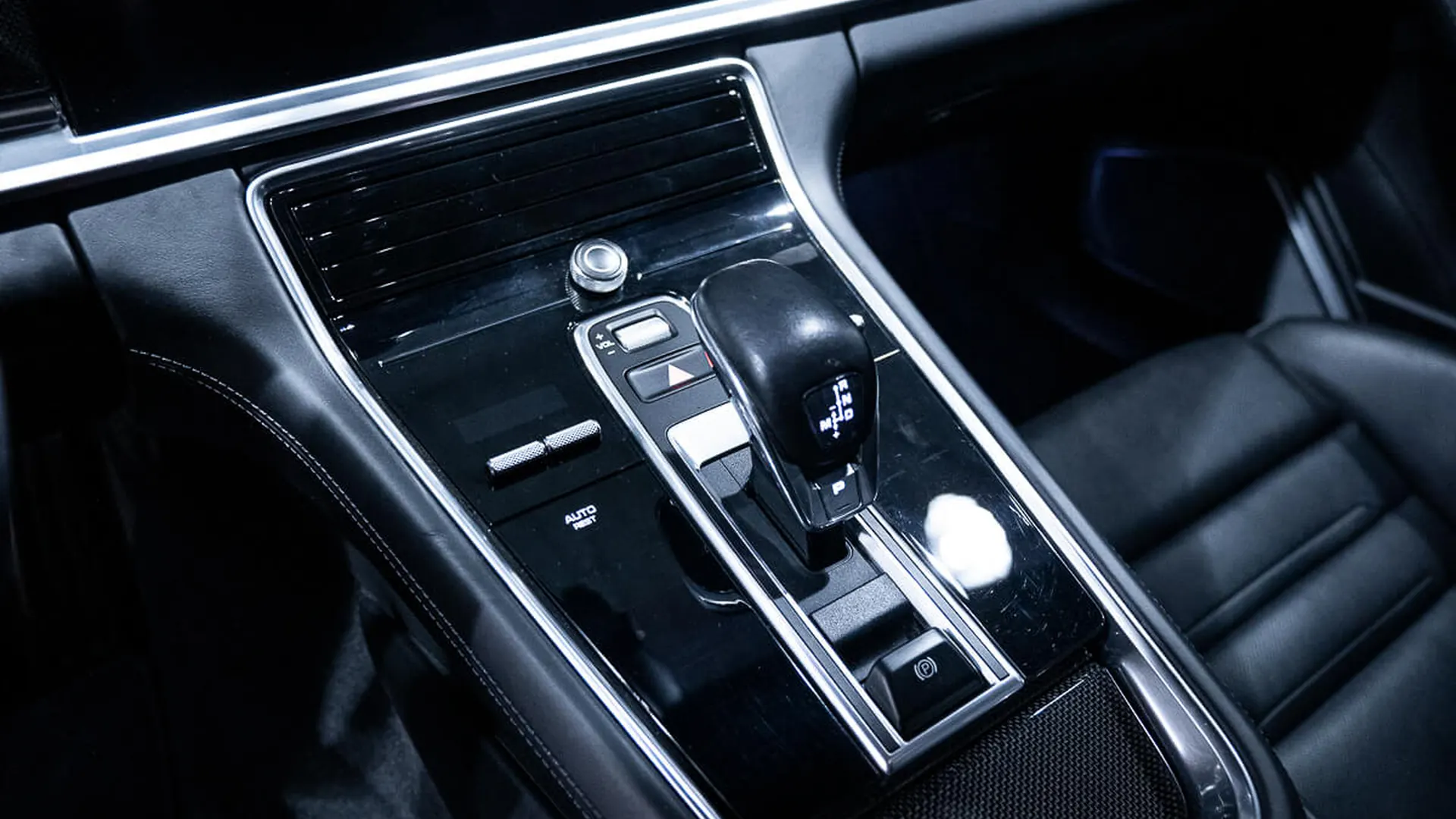 Porsche PANAMERA — photo 45
