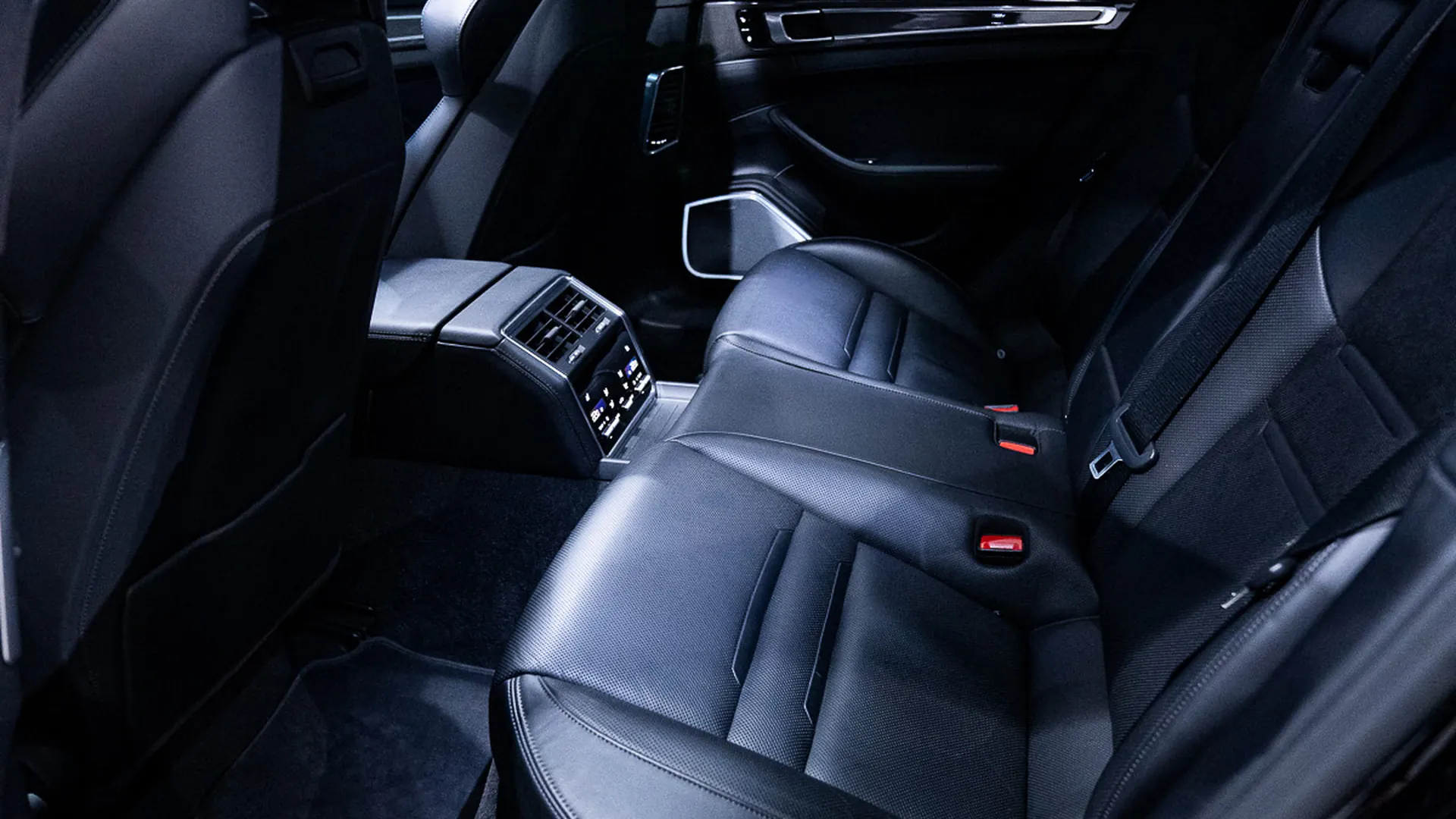 Porsche PANAMERA — photo 46
