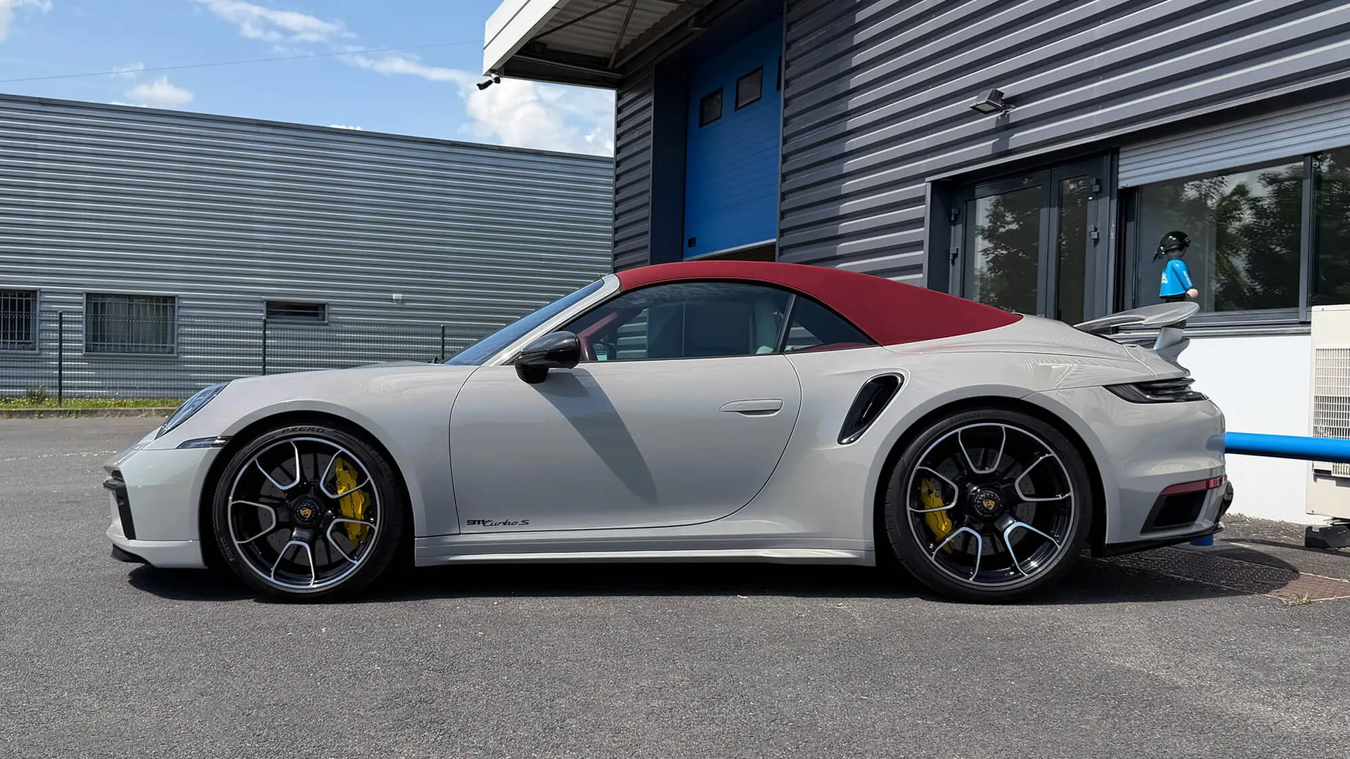 Porsche 911 — photo 4