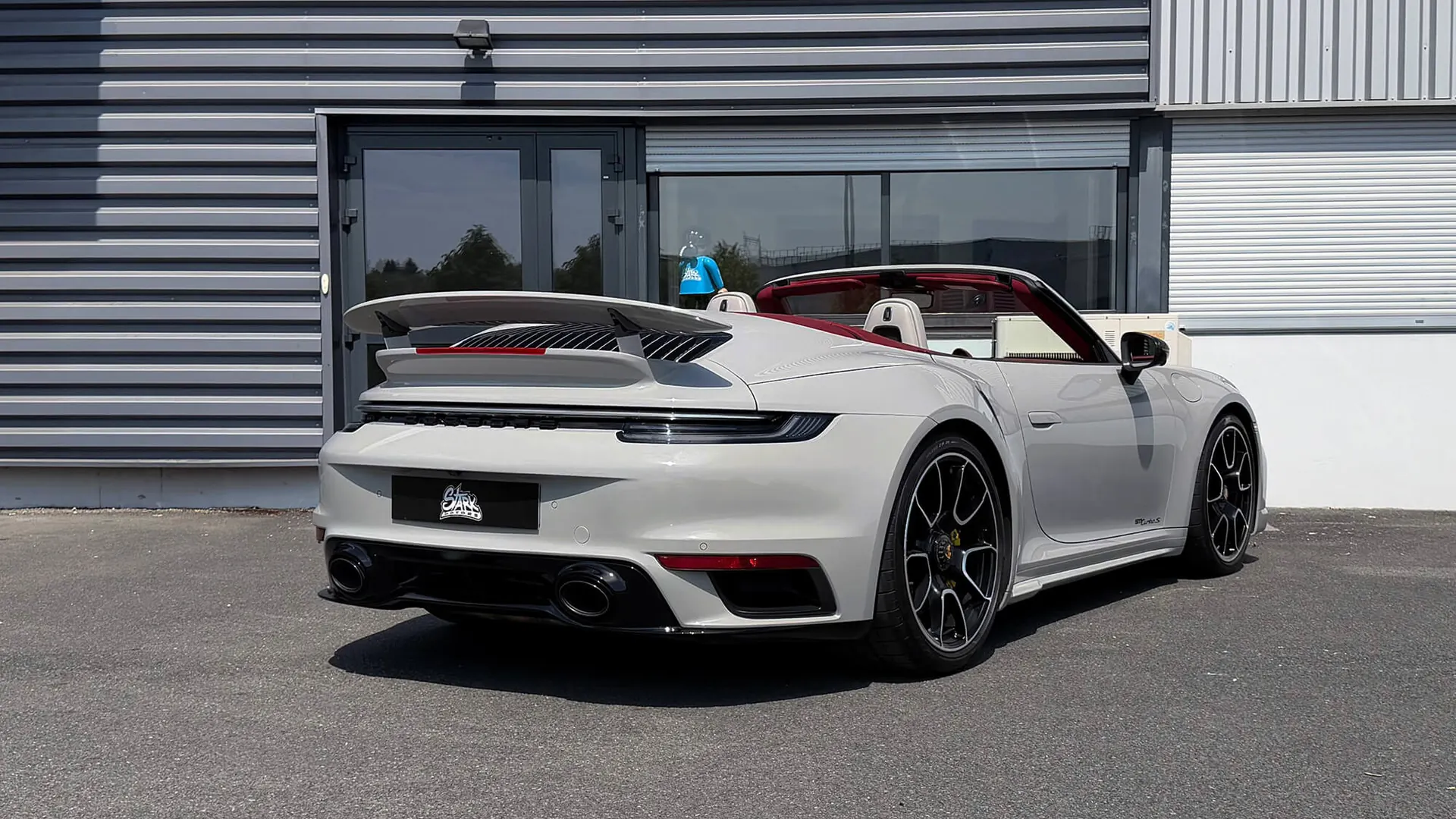 Porsche 911 — photo 7