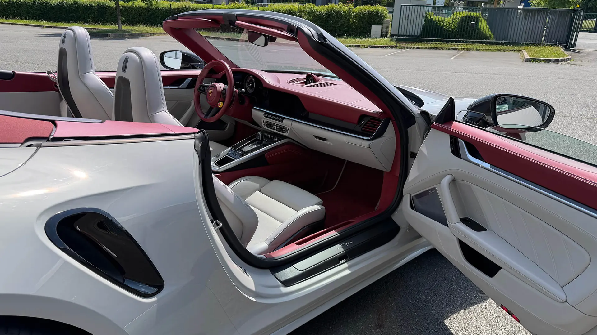 Porsche 911 — photo 24