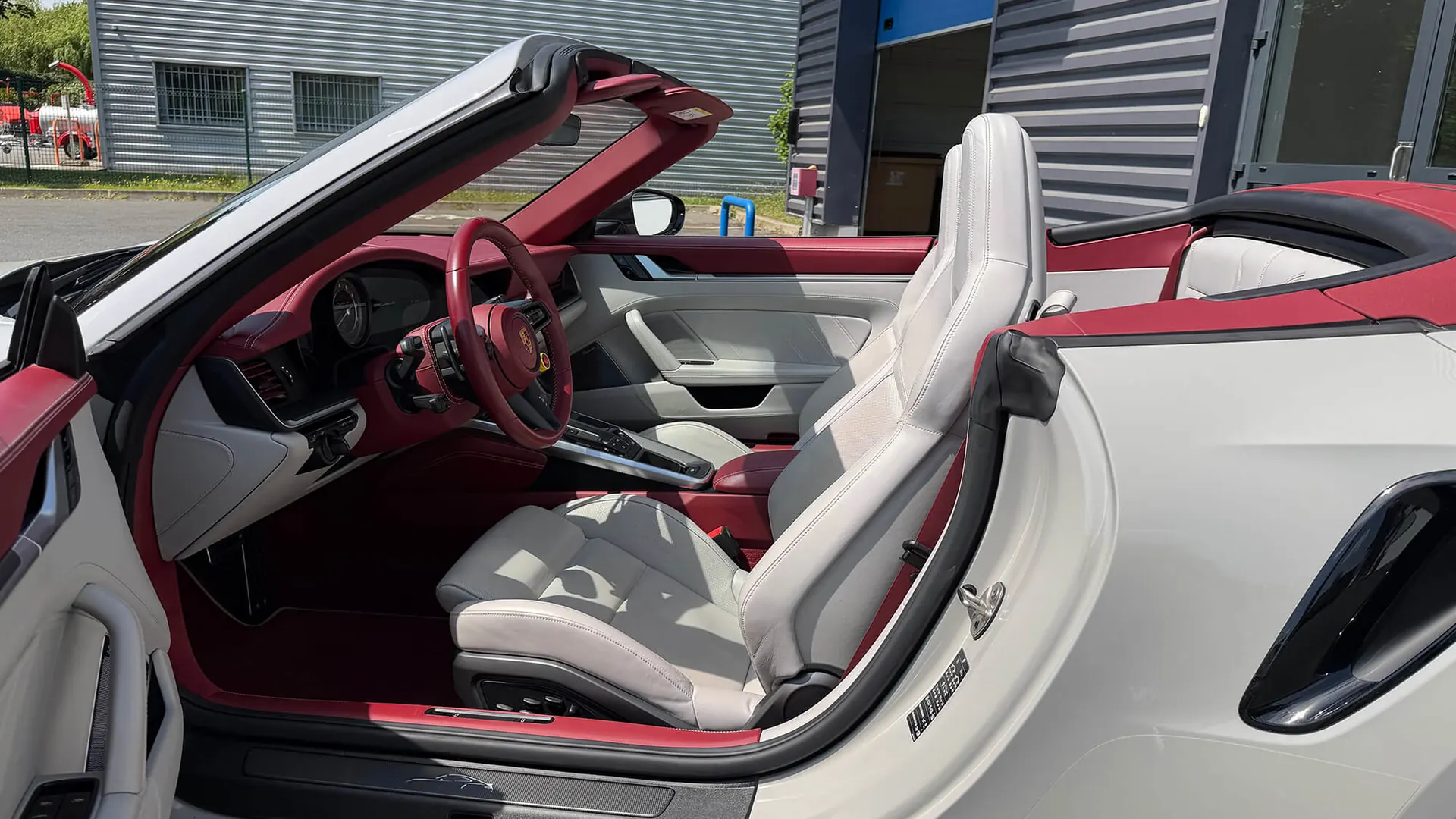 Porsche 911 — photo 12