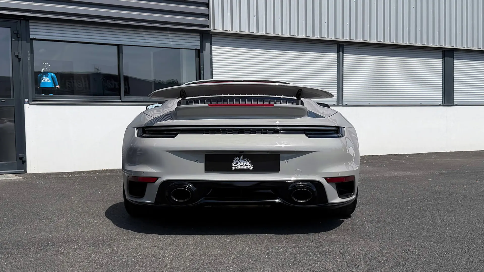 Porsche 911 — photo 9