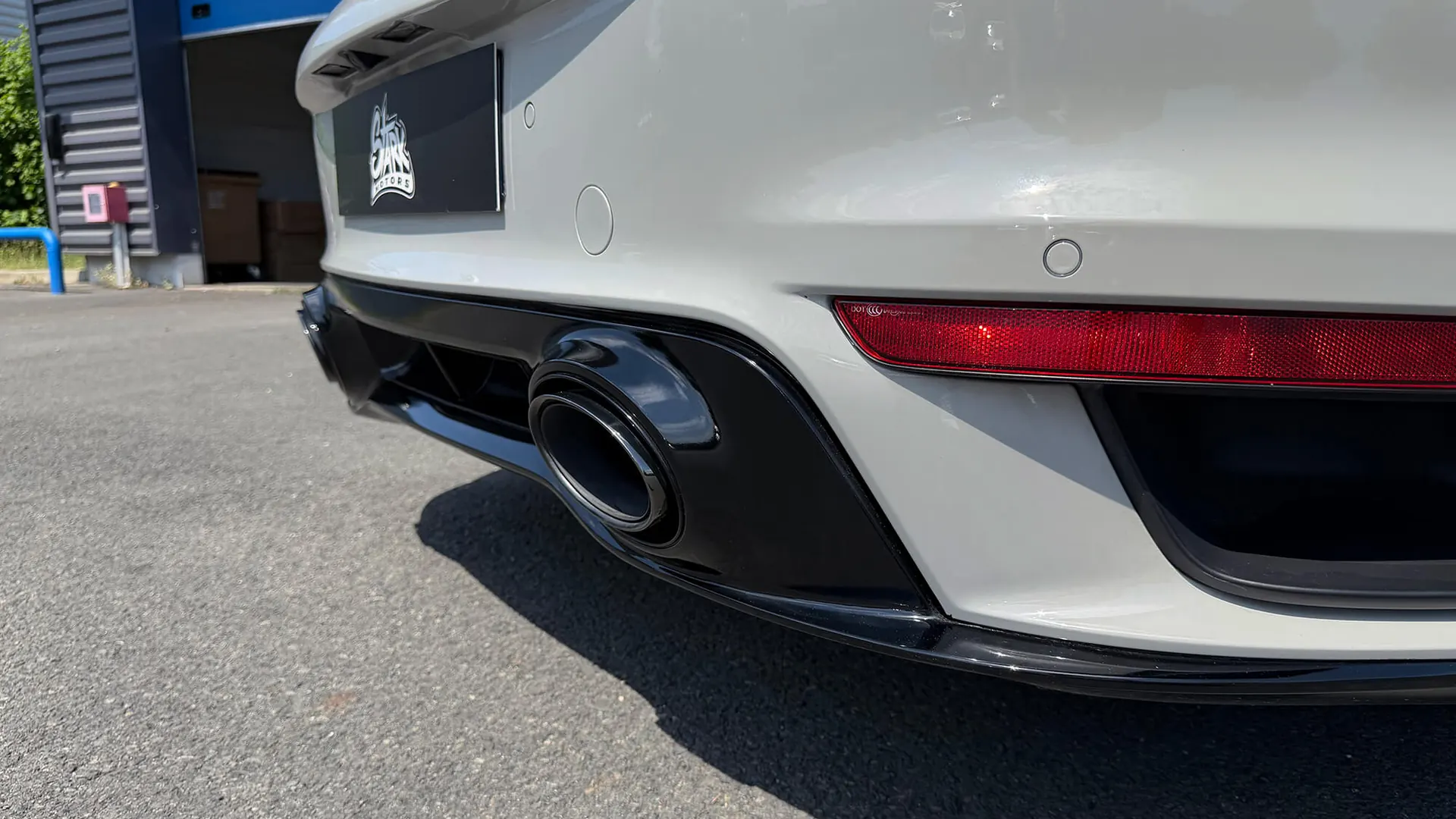 Porsche 911 — photo 26