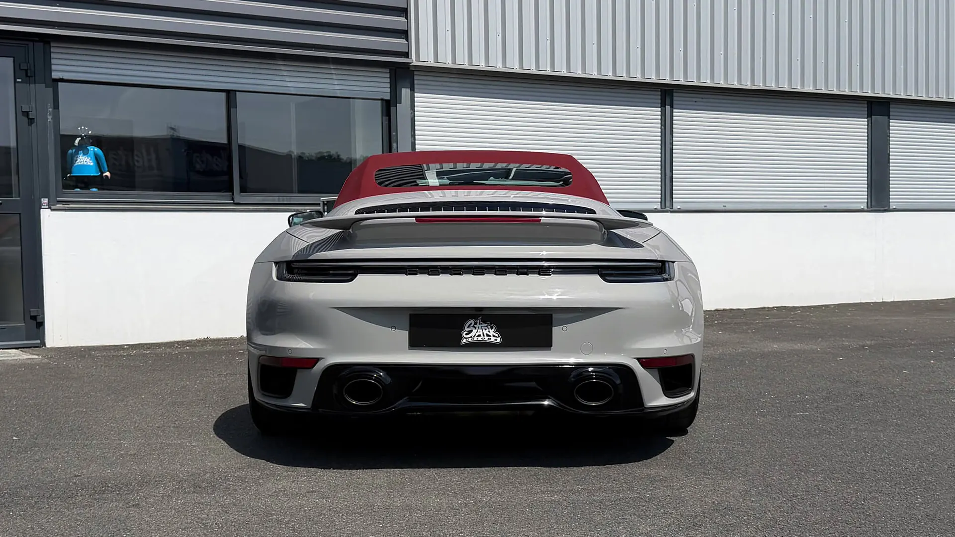 Porsche 911 — photo 8