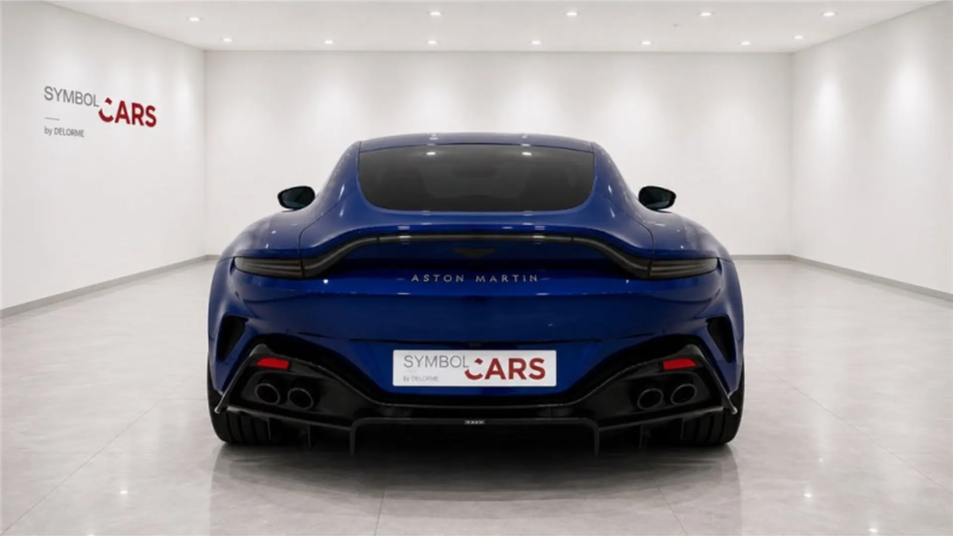 Aston Martin VANTAGE — photo 5