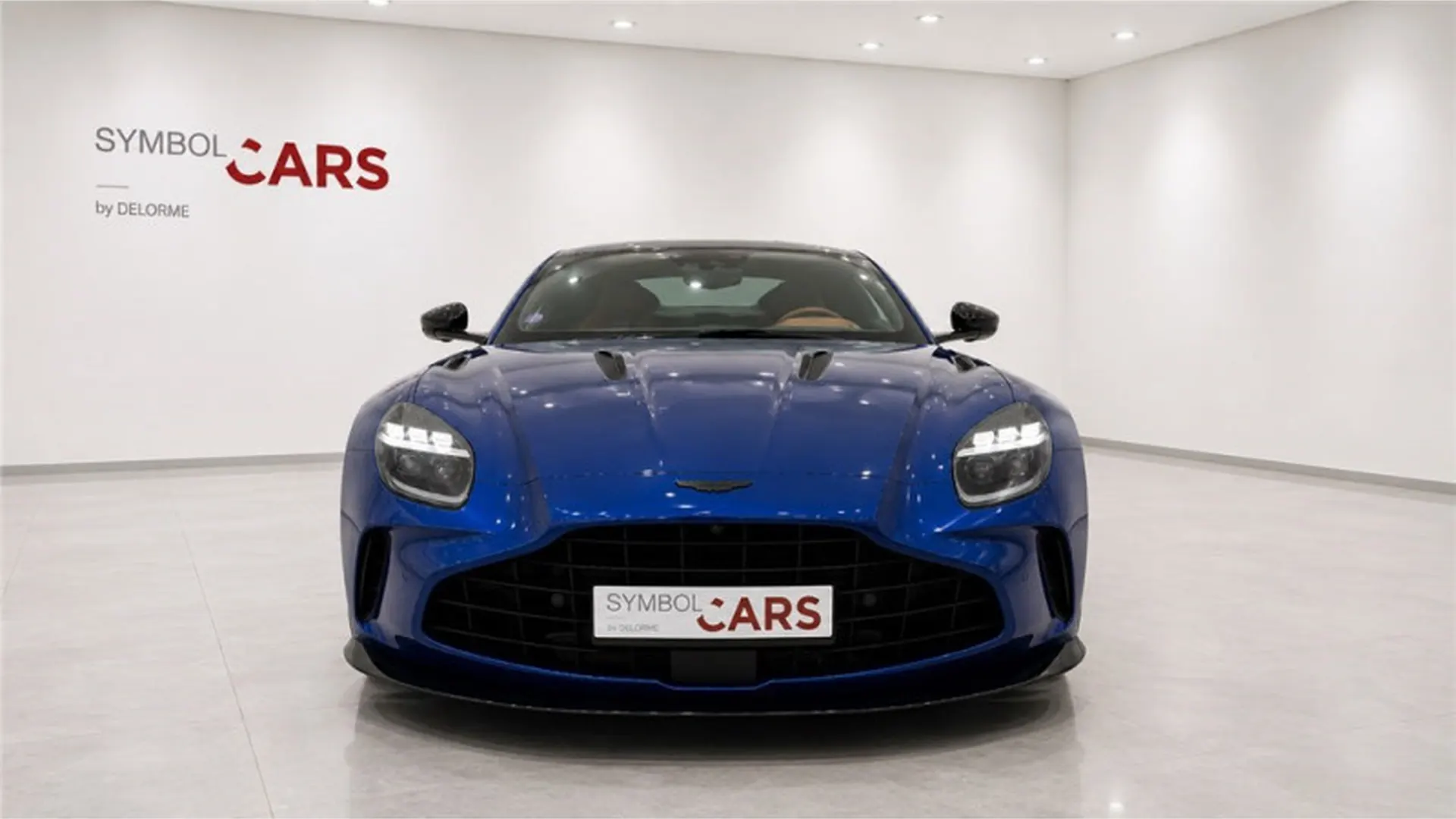 Aston Martin VANTAGE — photo 3