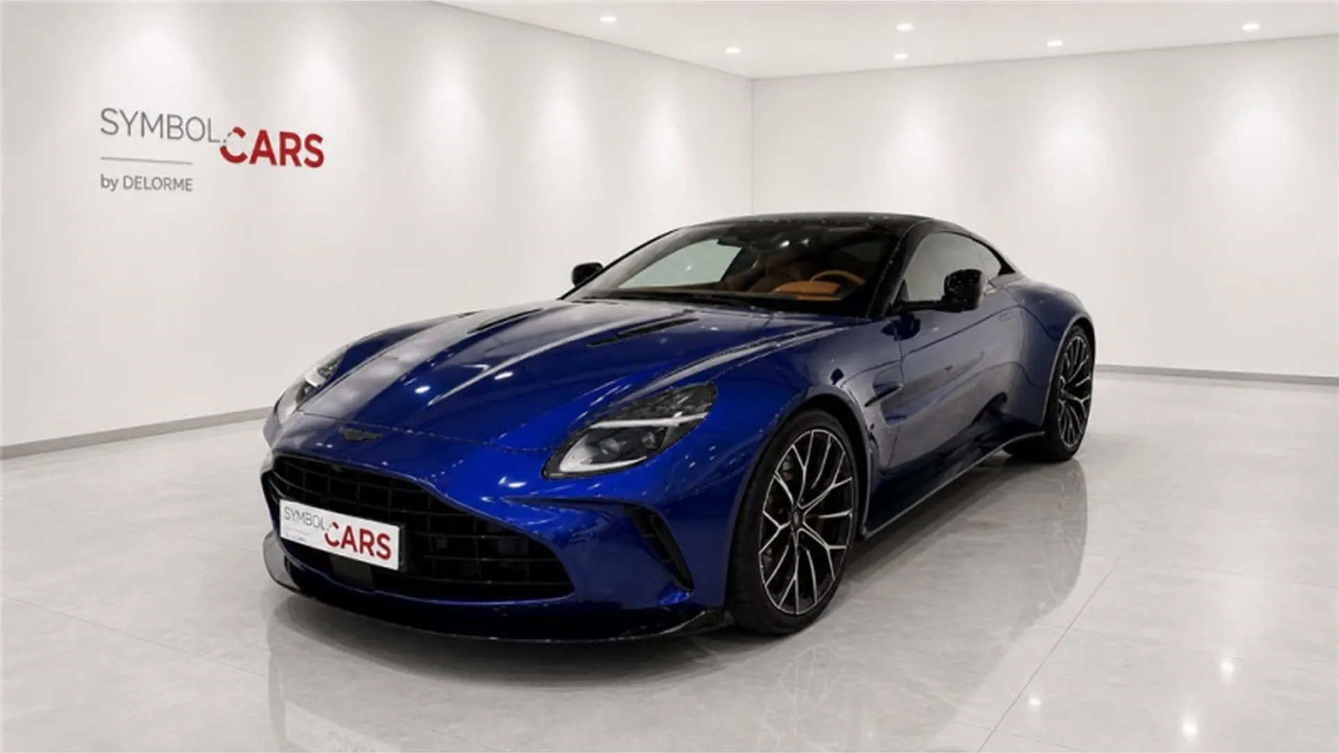Aston Martin VANTAGE — photo 2