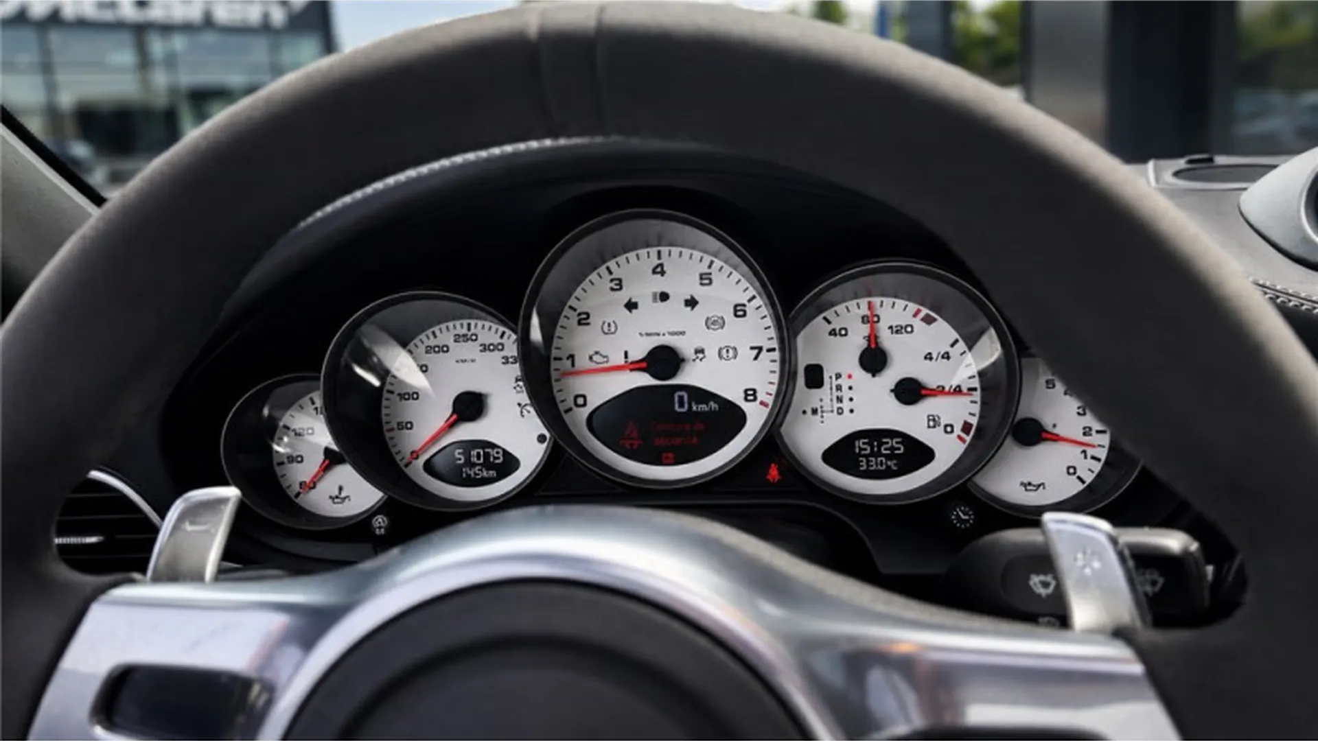 Porsche 911 GTS — photo 13