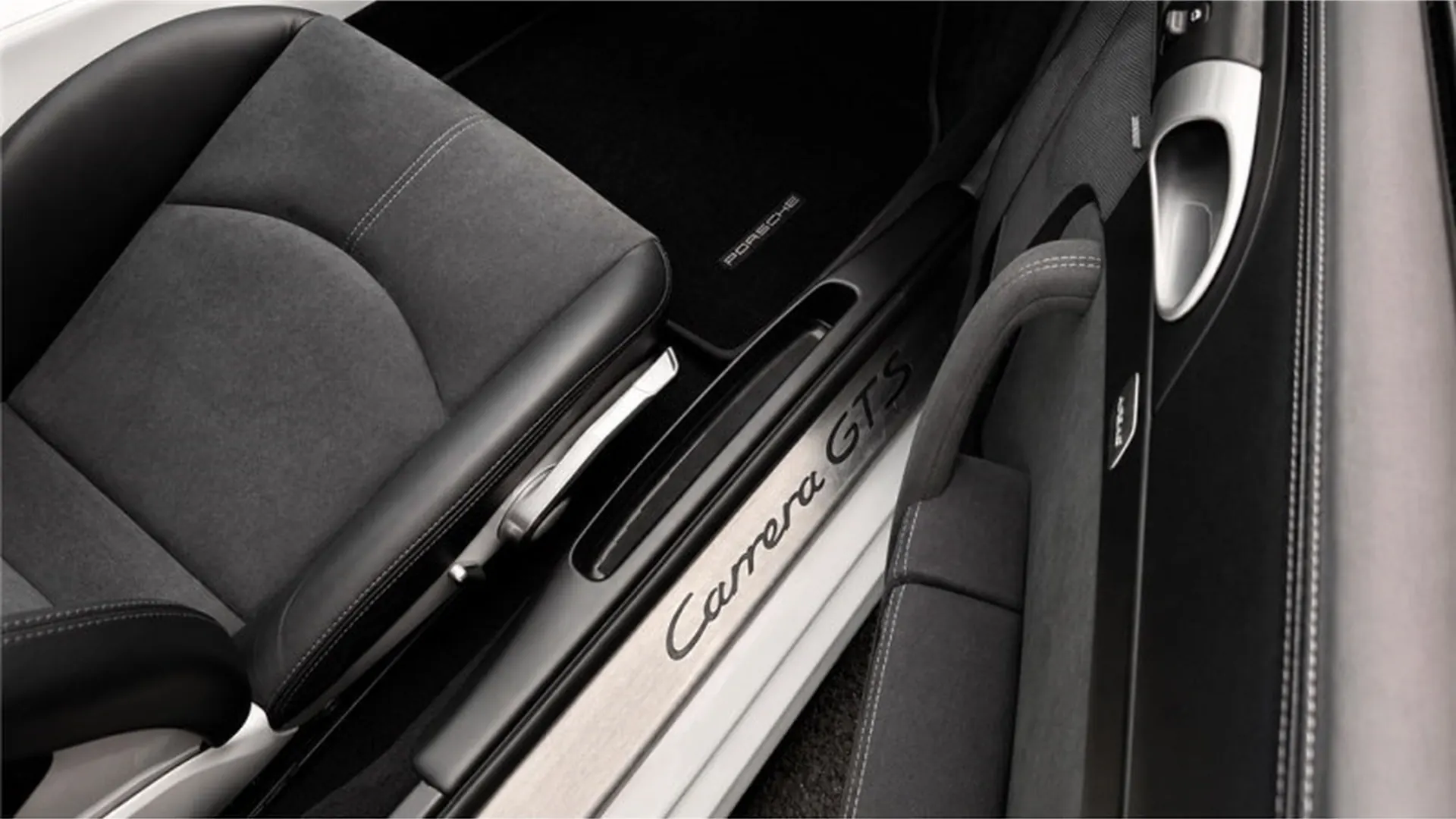Porsche 911 GTS — photo 6