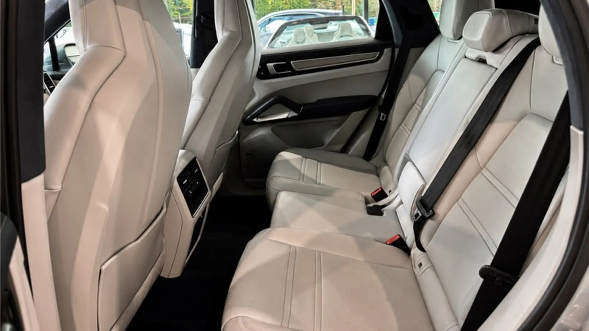 Porsche CAYENNE COUPE — photo 13