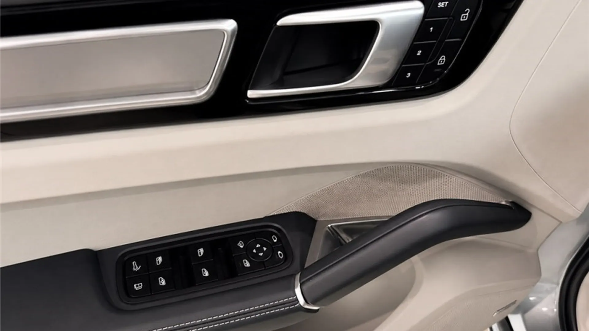 Porsche CAYENNE COUPE — photo 10
