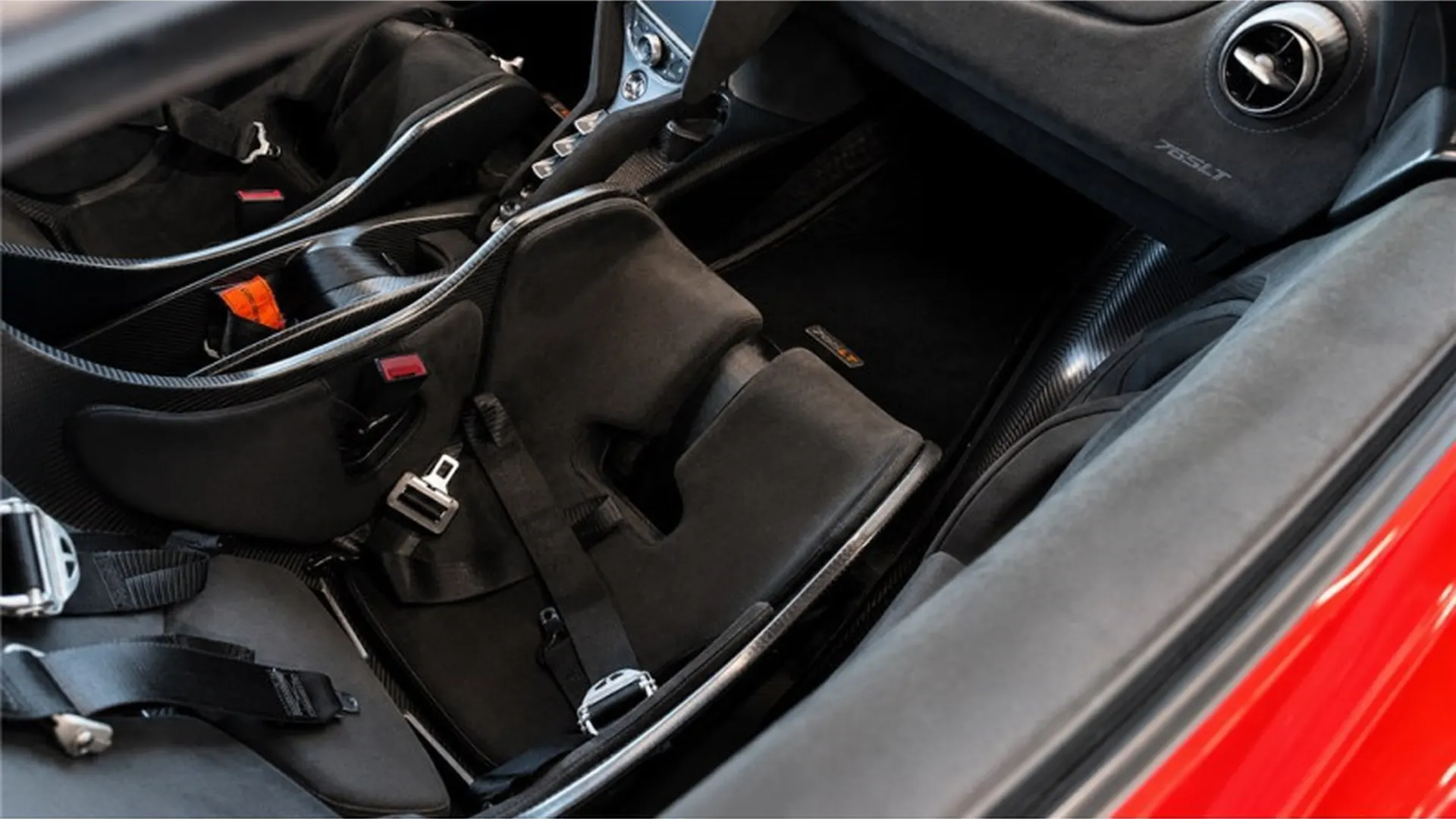 McLaren MCLAREN 765LT — photo 19