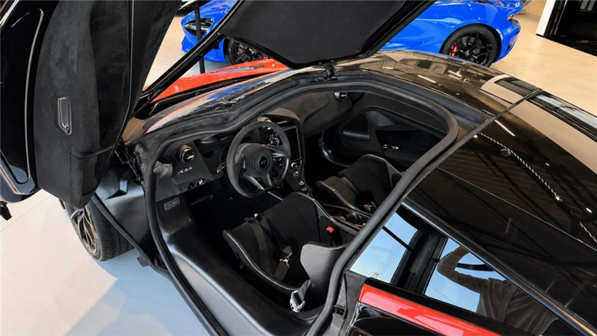 McLaren MCLAREN 765LT — photo 13