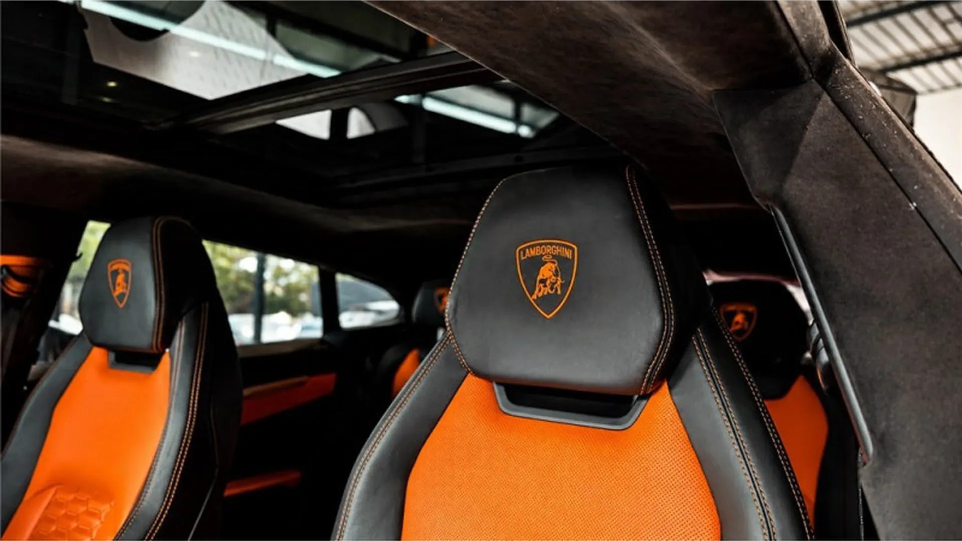 Lamborghini URUS — photo 19