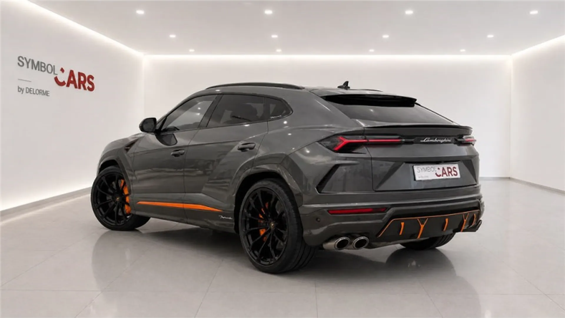 Lamborghini URUS — photo 5