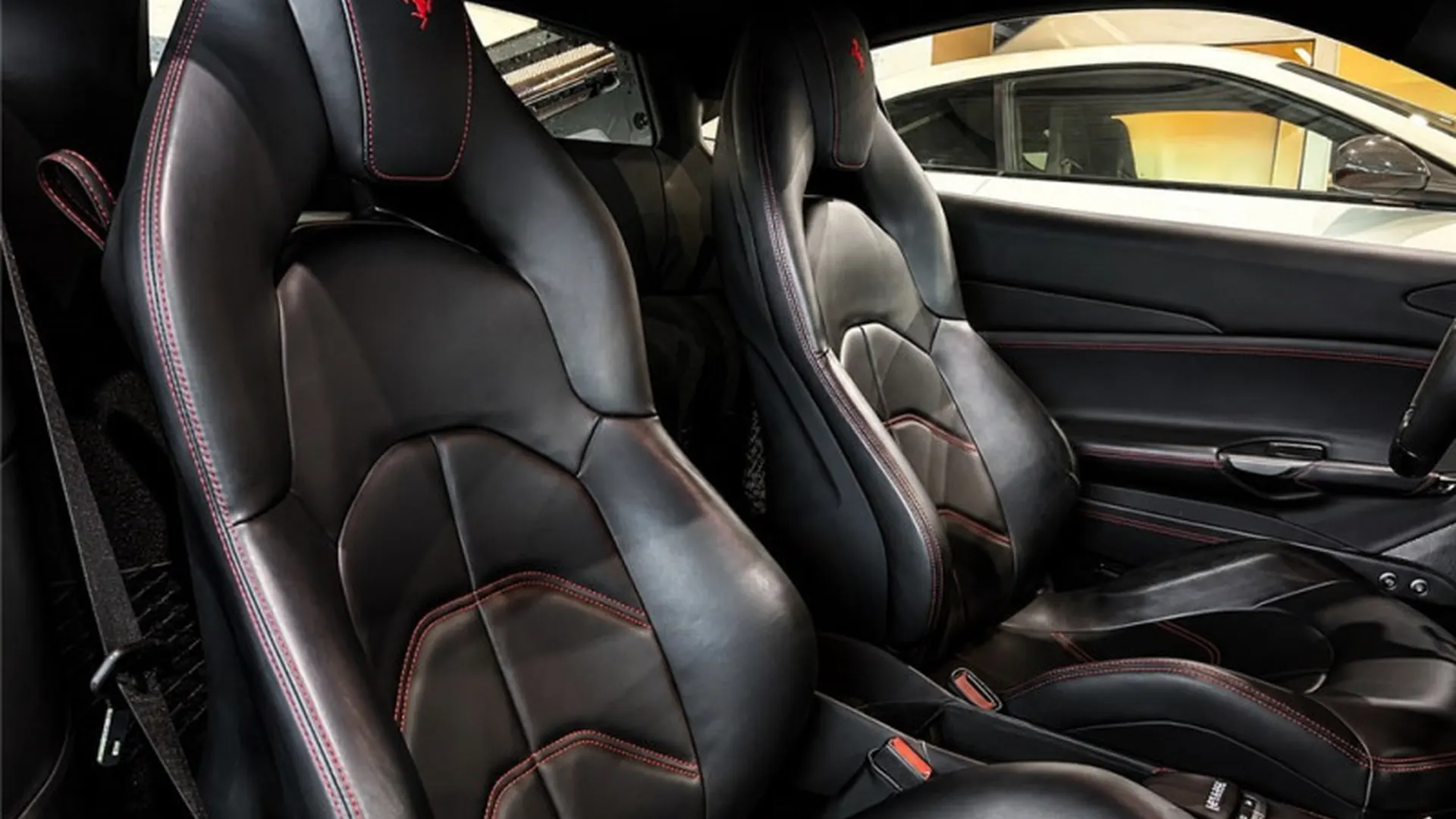 Ferrari 488 GTB — photo 13