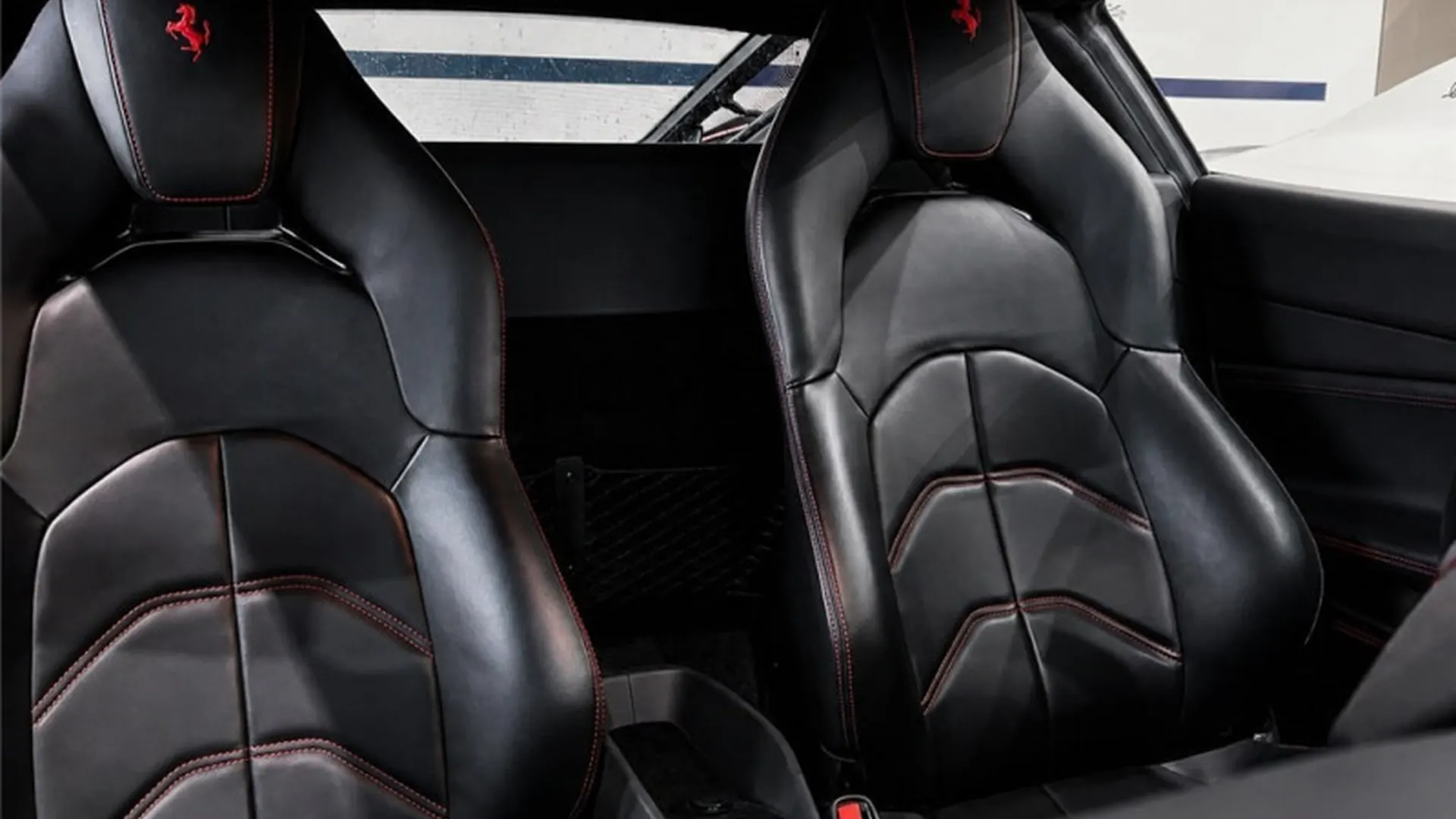 Ferrari 488 GTB — photo 16
