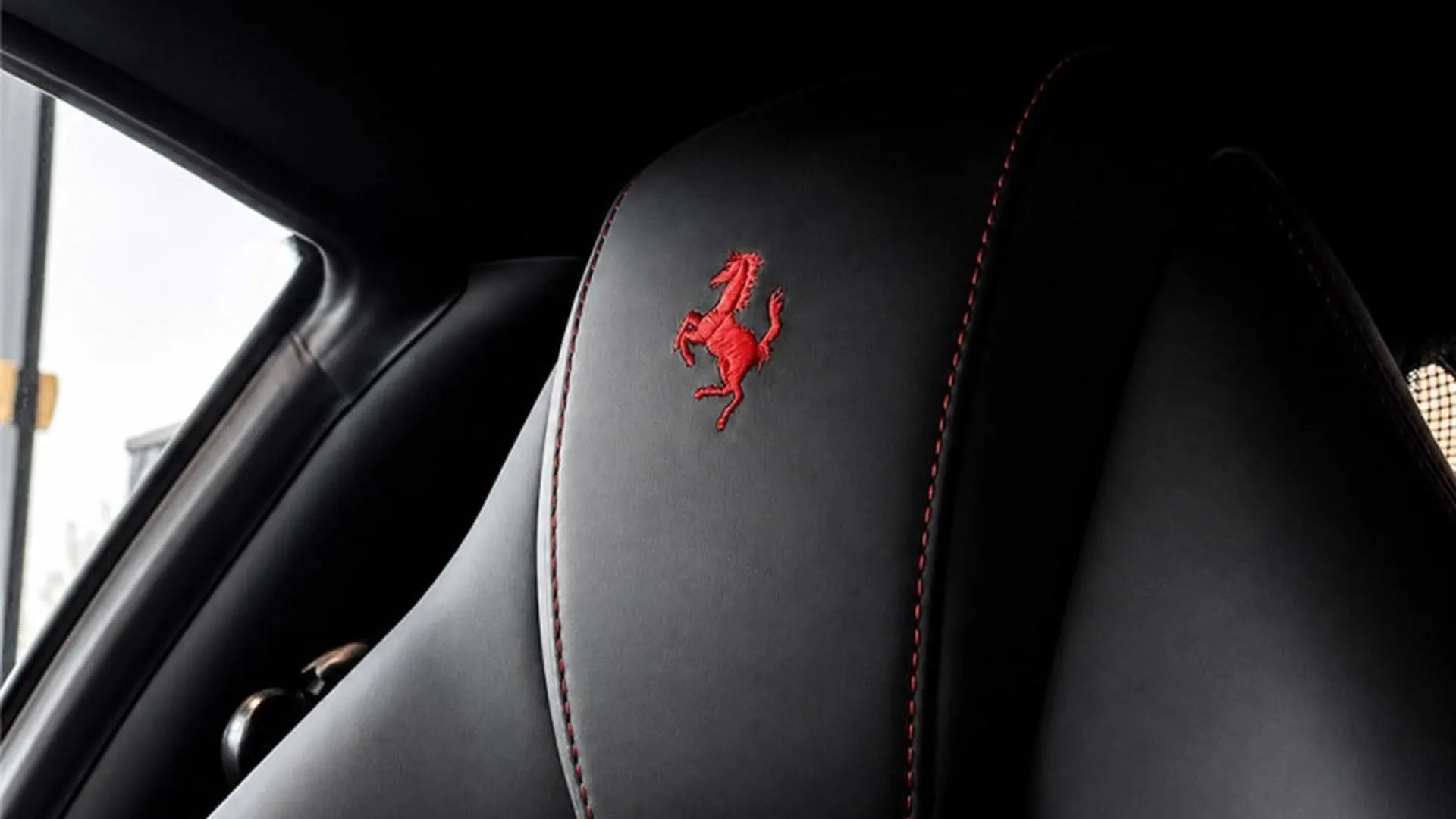 Ferrari 488 GTB — photo 14