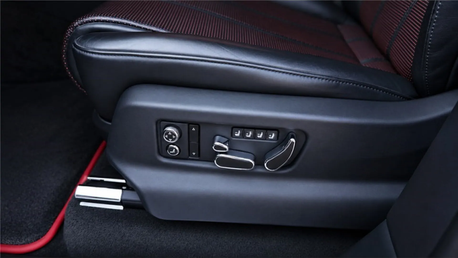 Bentley BENTAYGA — photo 18