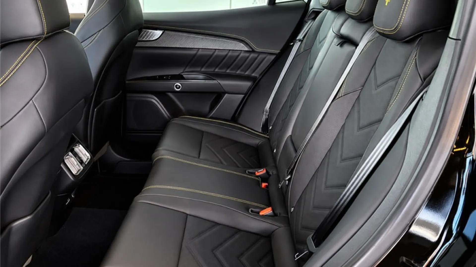 Maserati Grecale — photo 11