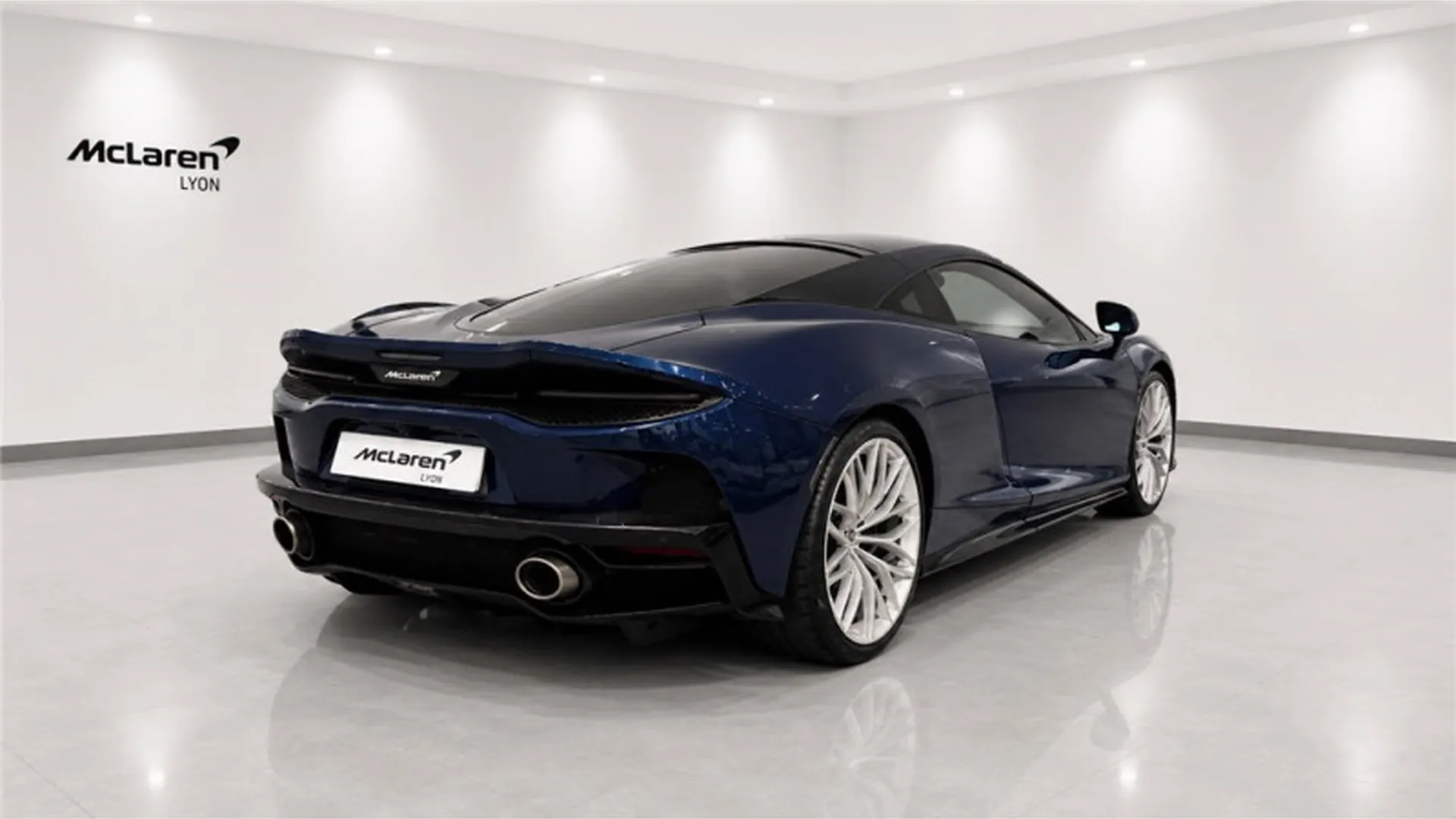 McLaren GT — photo 2