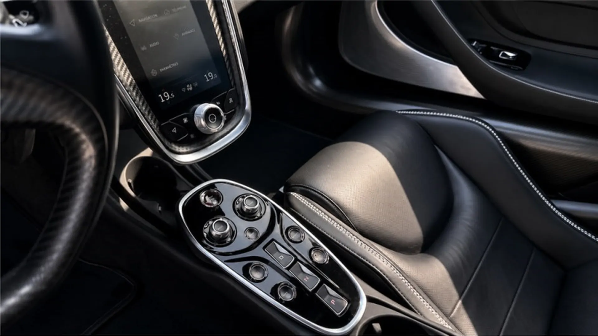 McLaren GT — photo 9