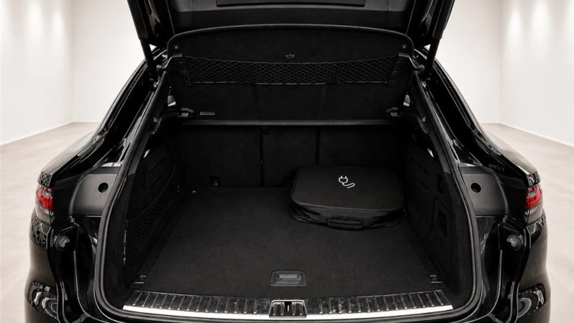 Porsche Cayenne — photo 5